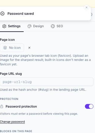 Page settings 面板显示 Password saved 提示、切换为开启状态的 Password protection 开关、更新后的帮助文字 'Visitors must enter a password before viewing this page',以及一个 Change password 链接