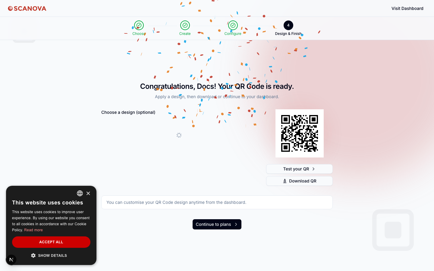 Étape 4 de l'assistant d'intégration, Design and Finish, affichant une animation de confettis, le titre « Congratulations, [name]! Your QR Code is ready. », un sélecteur de design facultatif, une véritable image de QR code, des boutons Test your QR et Download QR, et un bouton Continue to plans