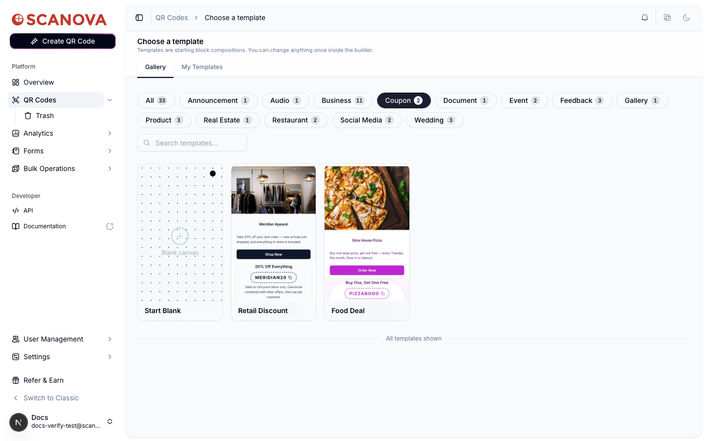 Galerie de modèles filtrée sur l'étiquette Coupon, montrant les modèles Retail Discount et Food Deal ainsi que l'option Start Blank