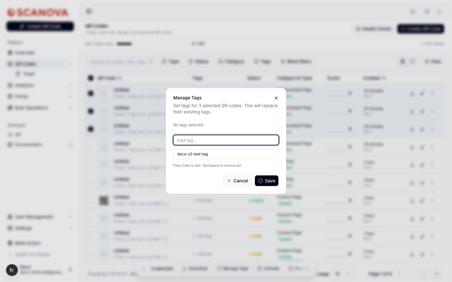 مربع حوار Manage Tags مفتوح لثلاثة رموز QR محددة، يعرض النص 'Set tags for 3 selected QR codes. This will replace their existing tags.'