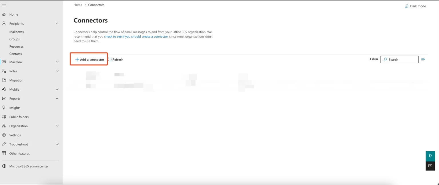Add a connector ボタンが強調表示された Exchange 管理センターのコネクタページ