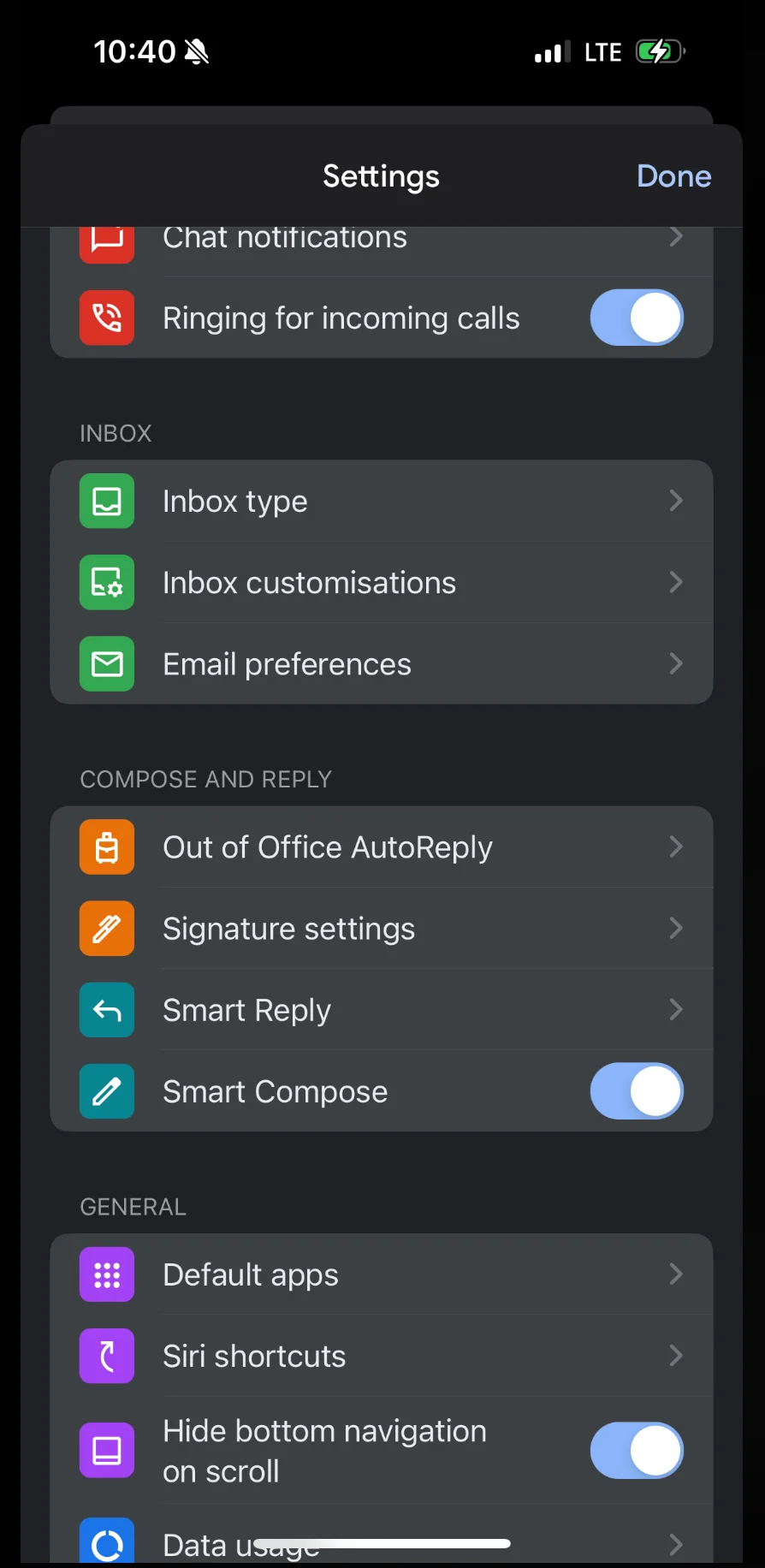 Gmail iOS Settings page with Signature settings option Gmail iOS Settings page with Signature settings option