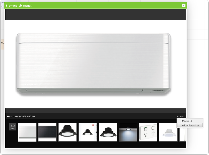 Adding a photo to favourites from job diary