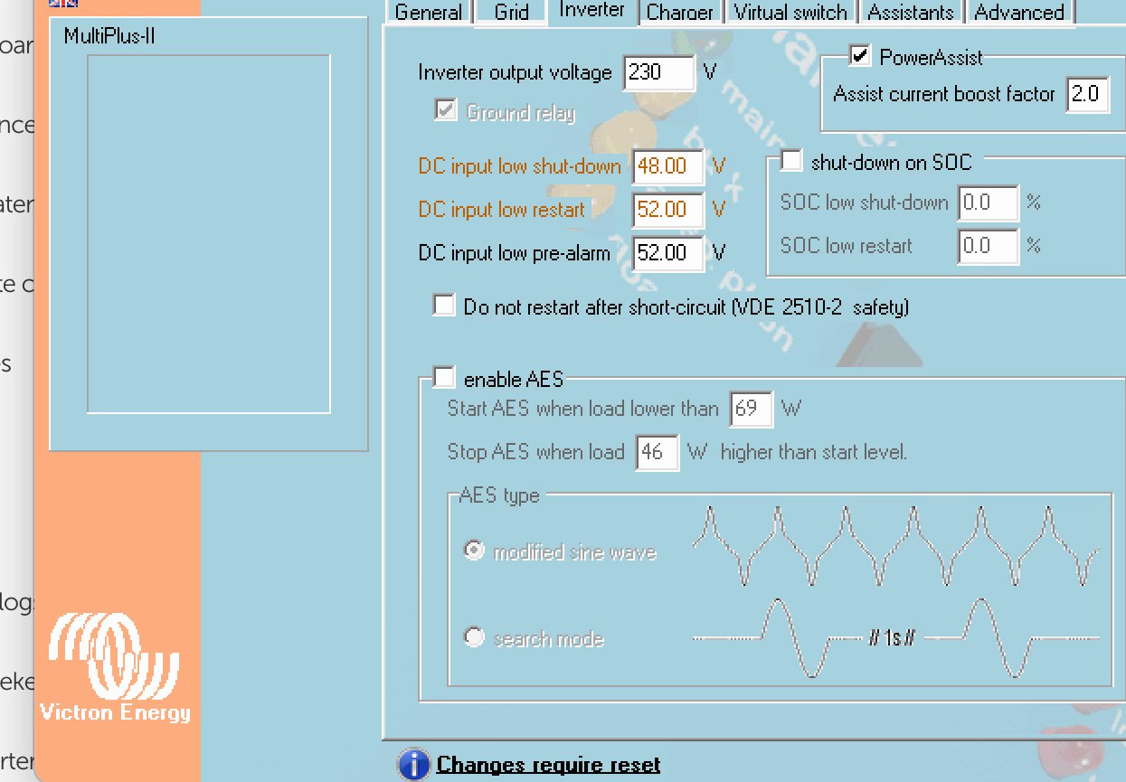 VE Configure Inverter-tabblad met output voltage 230V en DC input low-grenzen