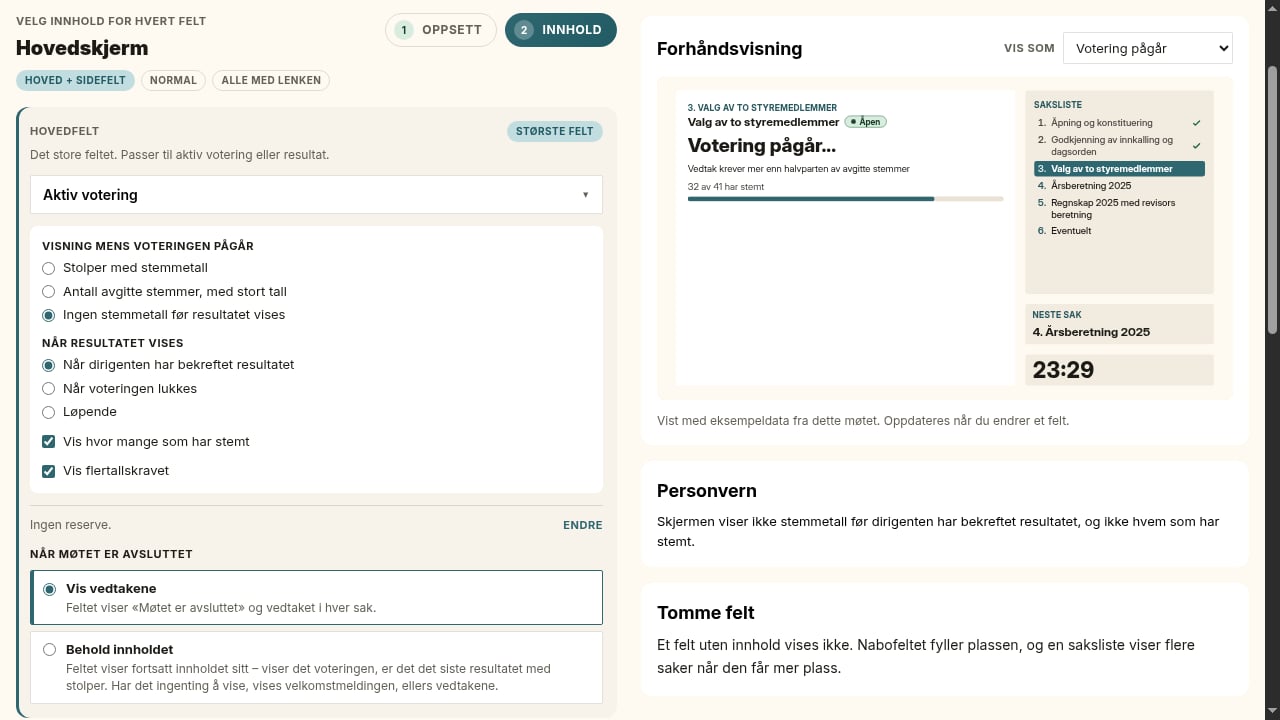 Redigering av Hovedskjerm i steg 2, med Aktiv votering i hovedfeltet, valgene for feltet og forhåndsvisningen