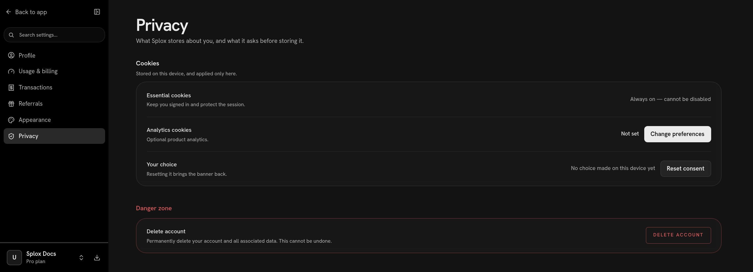 The Privacy settings screen, with cookie preferences and the delete-account control