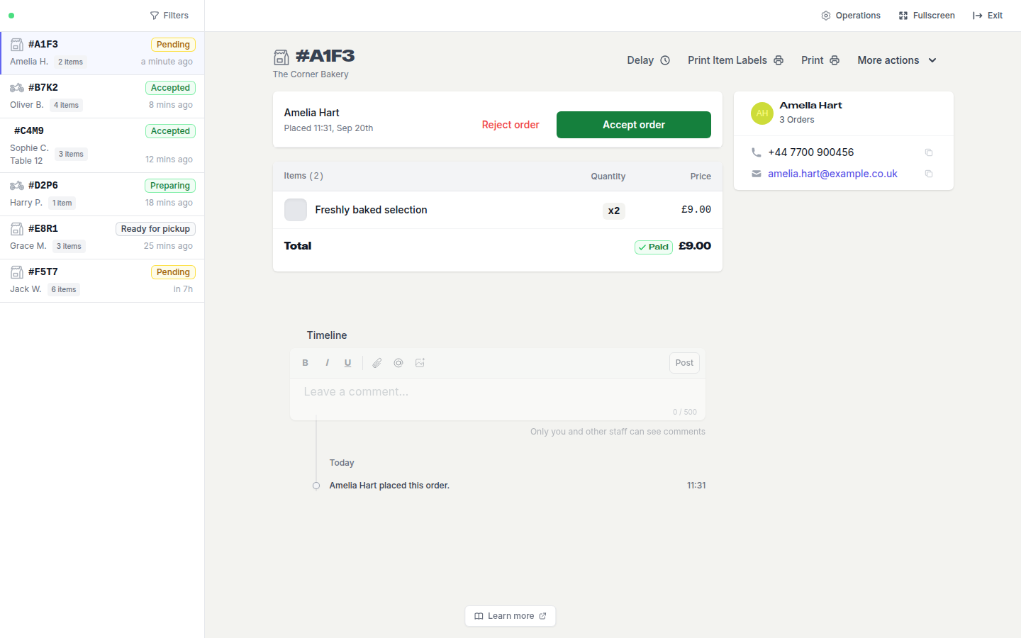 A pending pickup order open in Live Orders with Reject order and Accept order buttons