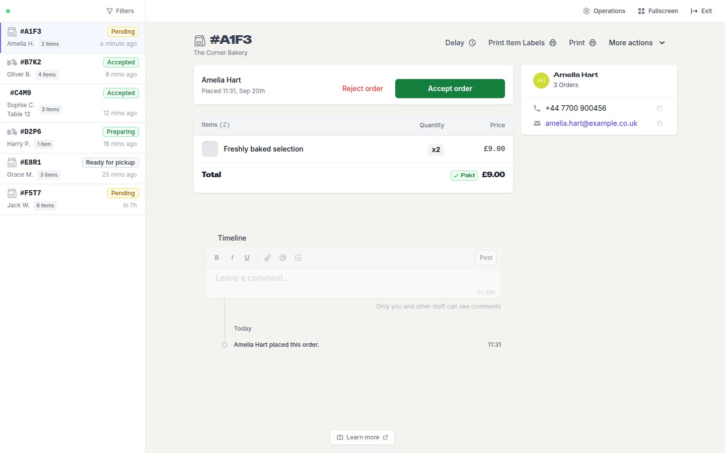 A pending pickup order open in Live Orders with Reject order and Accept order buttons