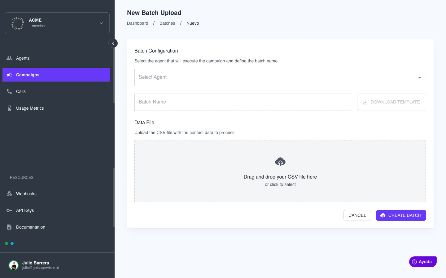 Formulario de nueva campaña con selector de agente, nombre del batch y zona de drag & drop para el CSV