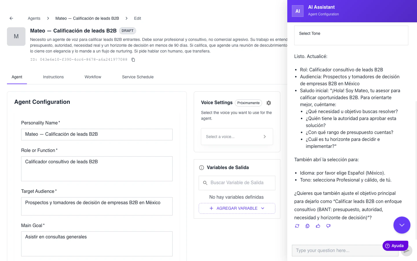 Editor del agente con campos autocompletados por Copilot y su explicación en el chat