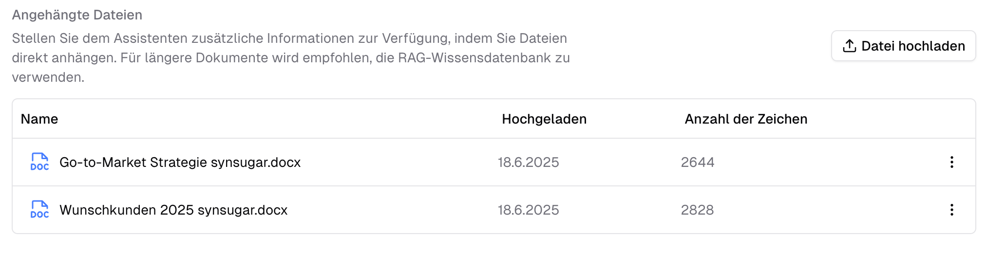 Einem Assistenten Dateien anhängen