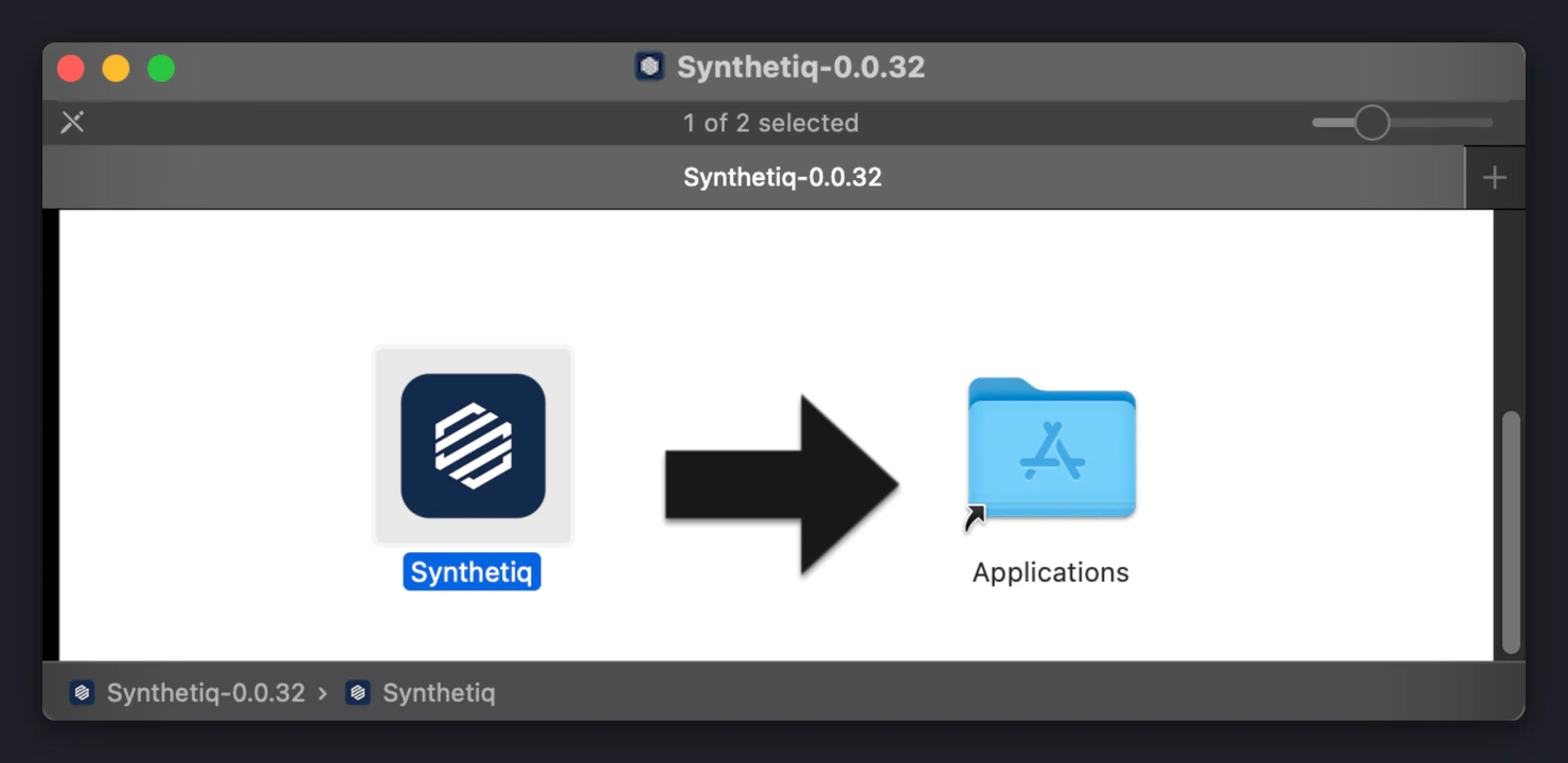 macOS disk image window with Synthetiq app icon and Applications folder
