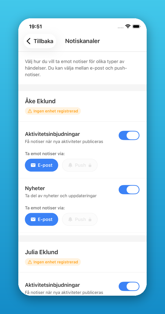 Notiskanaler per barn med val för e-post och push