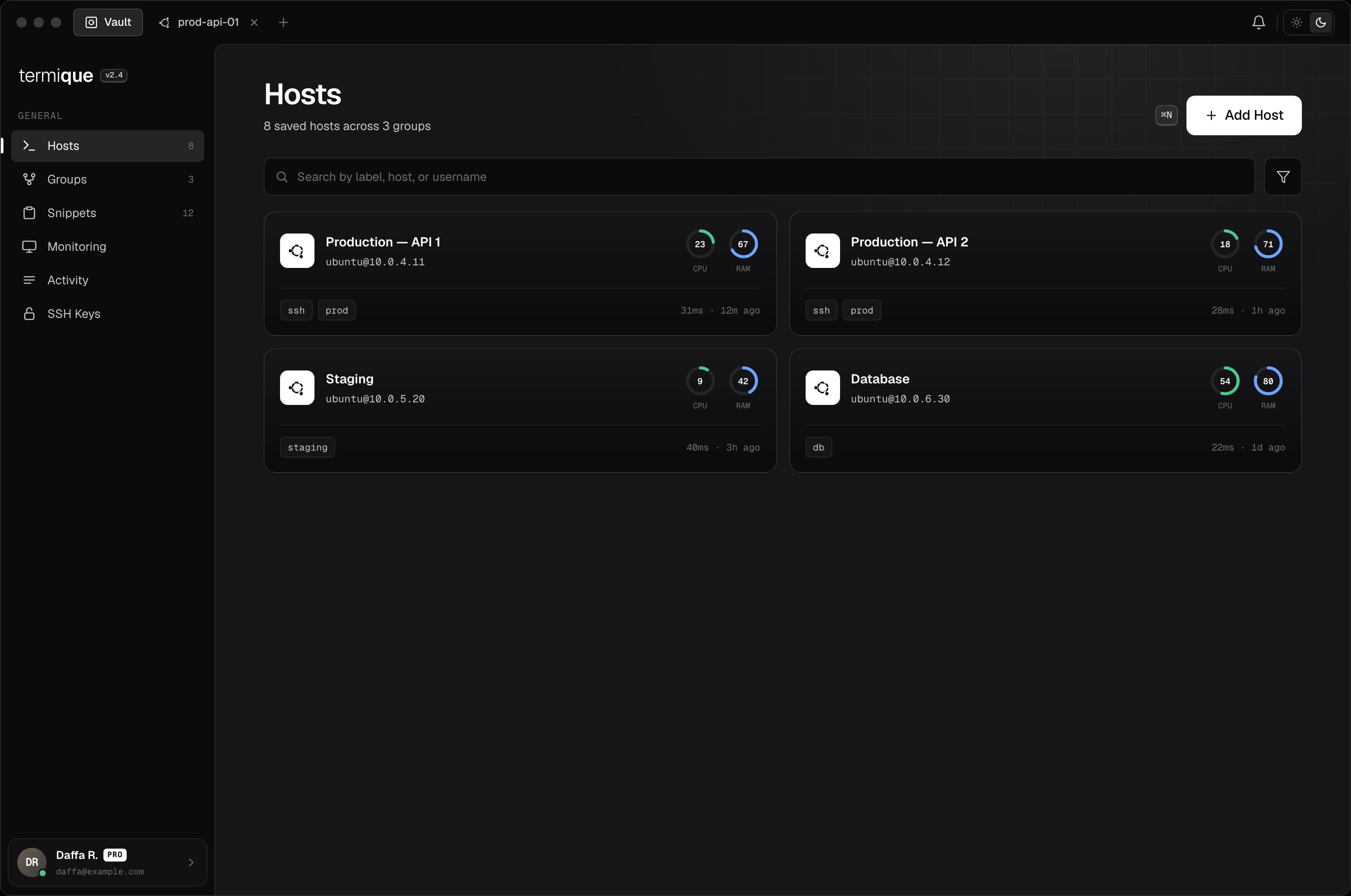 Hosts list showing saved SSH servers with live CPU and RAM