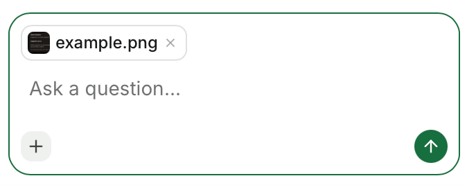 Una imagen agregada como contexto en el panel de chat del assistant.
