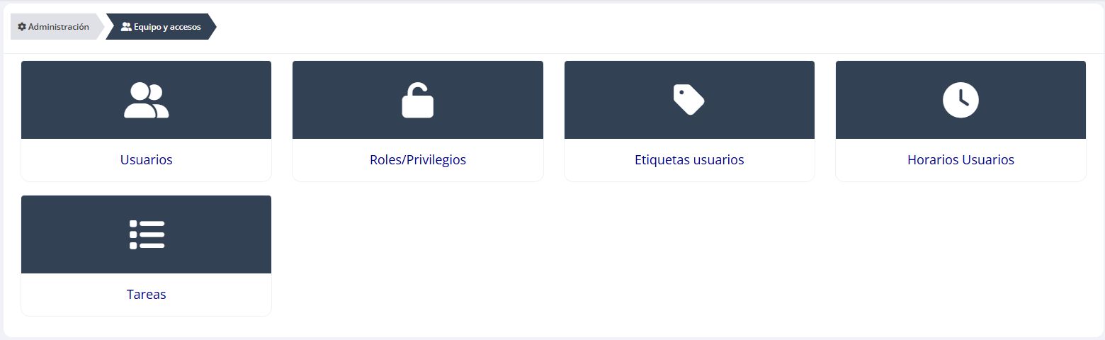 Equipo y accesos con las opciones Usuarios y Horarios Usuarios.