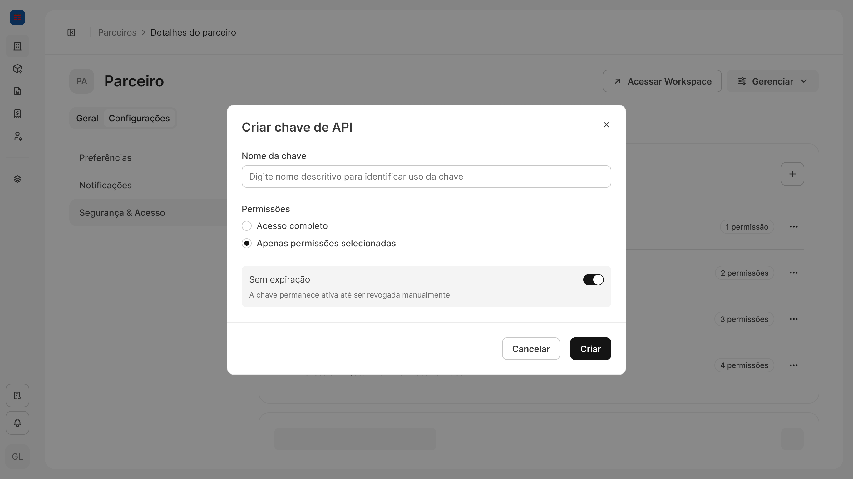 Criar chave de API dialog with the name field, permission options, and expiration toggle