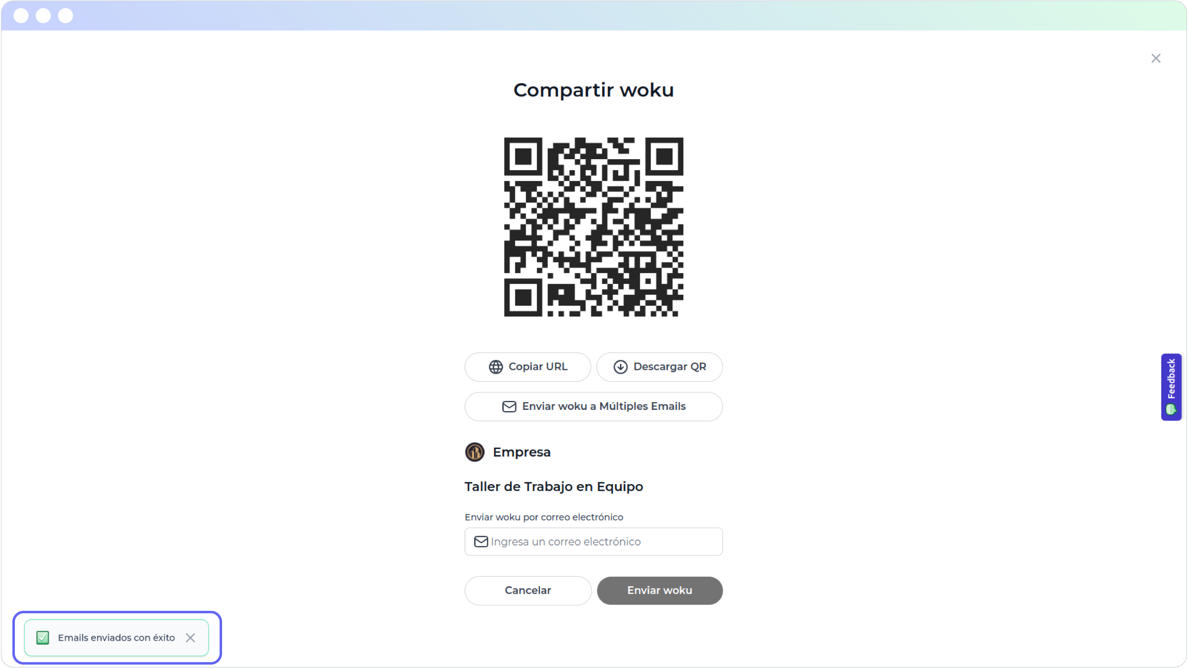 Interfaz de la aplicación de woku en computadora para compartir un woku con opciones de código QR, enlace URL, envío a múltiples emails y envío a un solo correo electrónico. En la parte inferior izquierda, aparece una alerta que indica 'Emails enviados con éxito'.