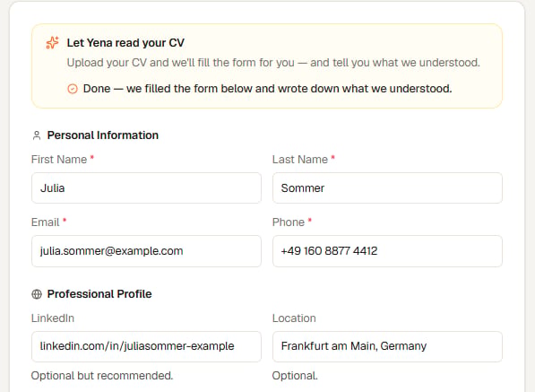 Bewerbungsformular mit der Box Let Yena read your CV, der Bestätigung, dass das Formular gefüllt wurde, und bereits ausgefüllten persönlichen Feldern