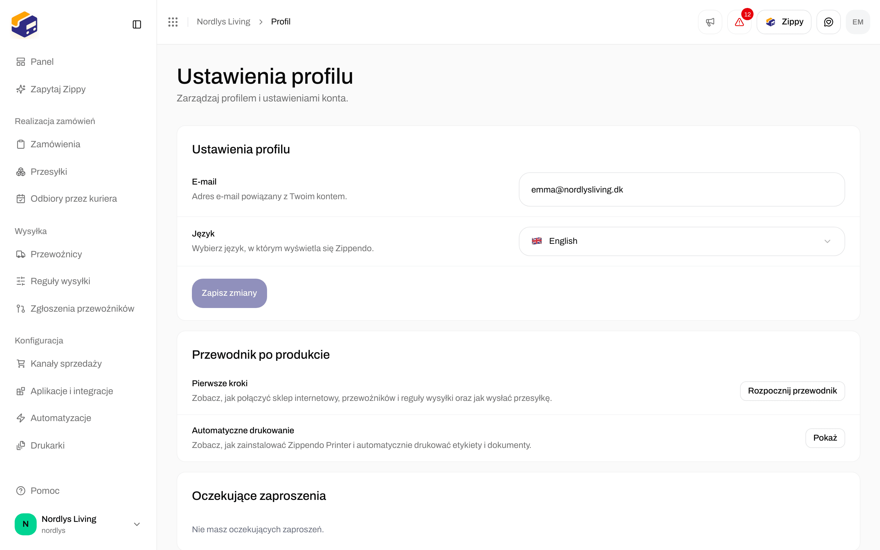 Ustawienia profilu z polami E-mail, Język i przyciskiem Zapisz zmiany