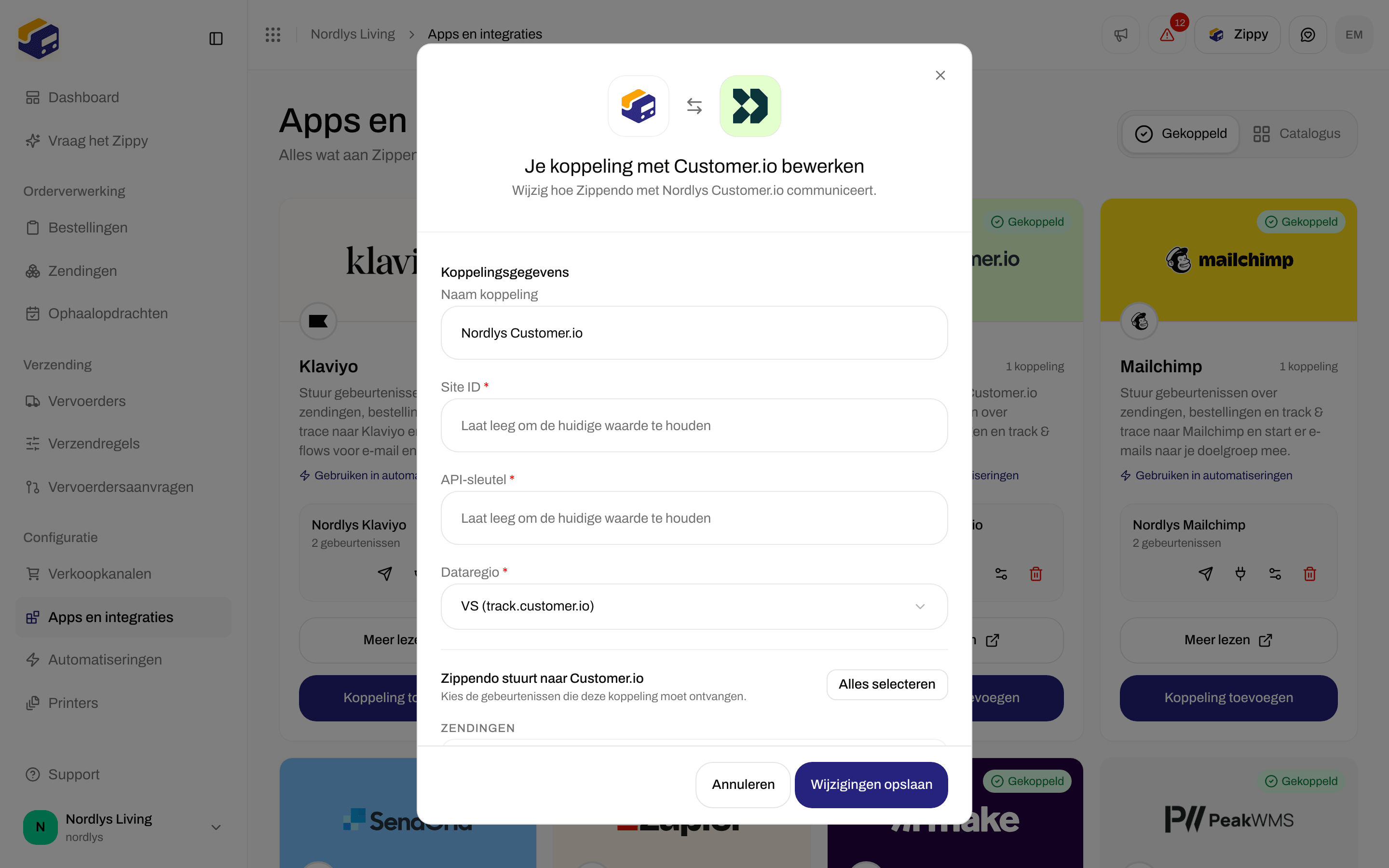Bewerkvenster voor een Customer.io-koppeling met de naam van de koppeling, lege velden voor inloggegevens, Dataregio en de gebeurtenissen