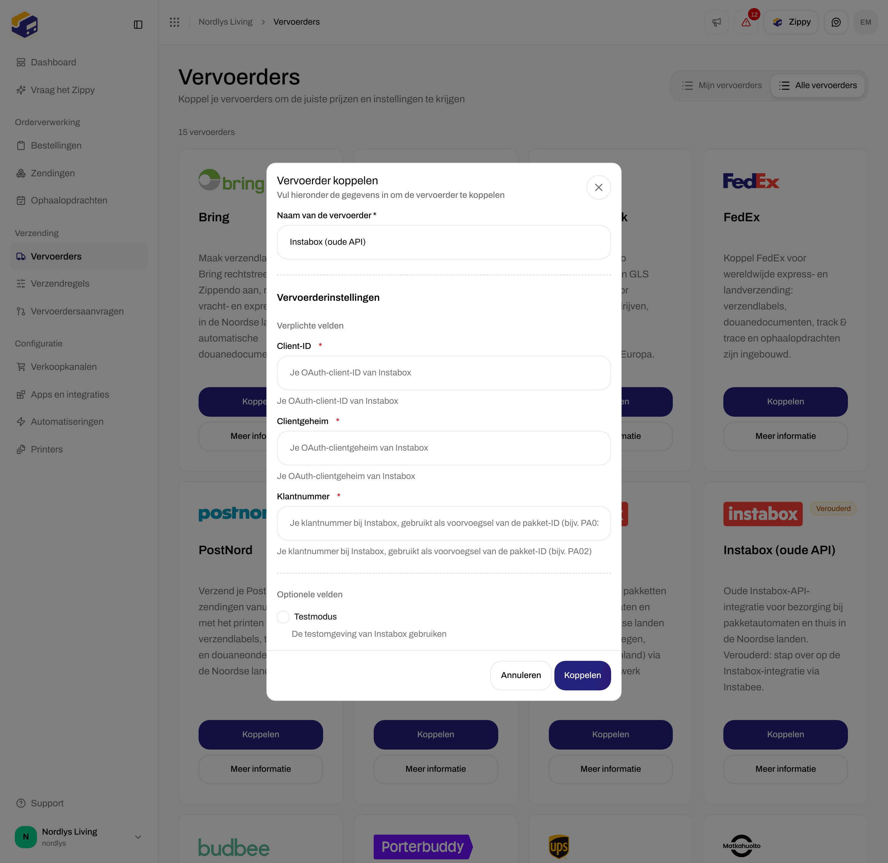 Formulier voor Instabox oude API, naar beneden gescrold naar Optionele velden met het selectievakje Testmodus