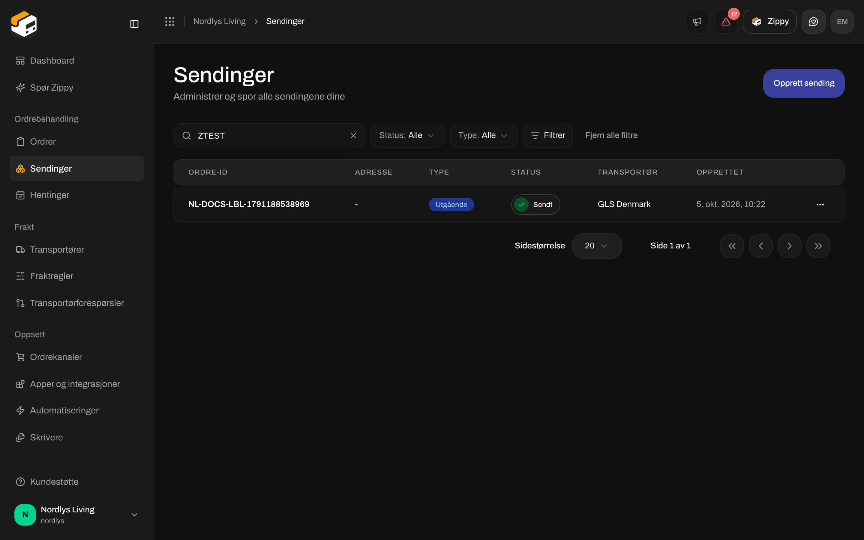 Sendingslisten etter at et sporingsnummer er skrevet inn i søkefeltet
