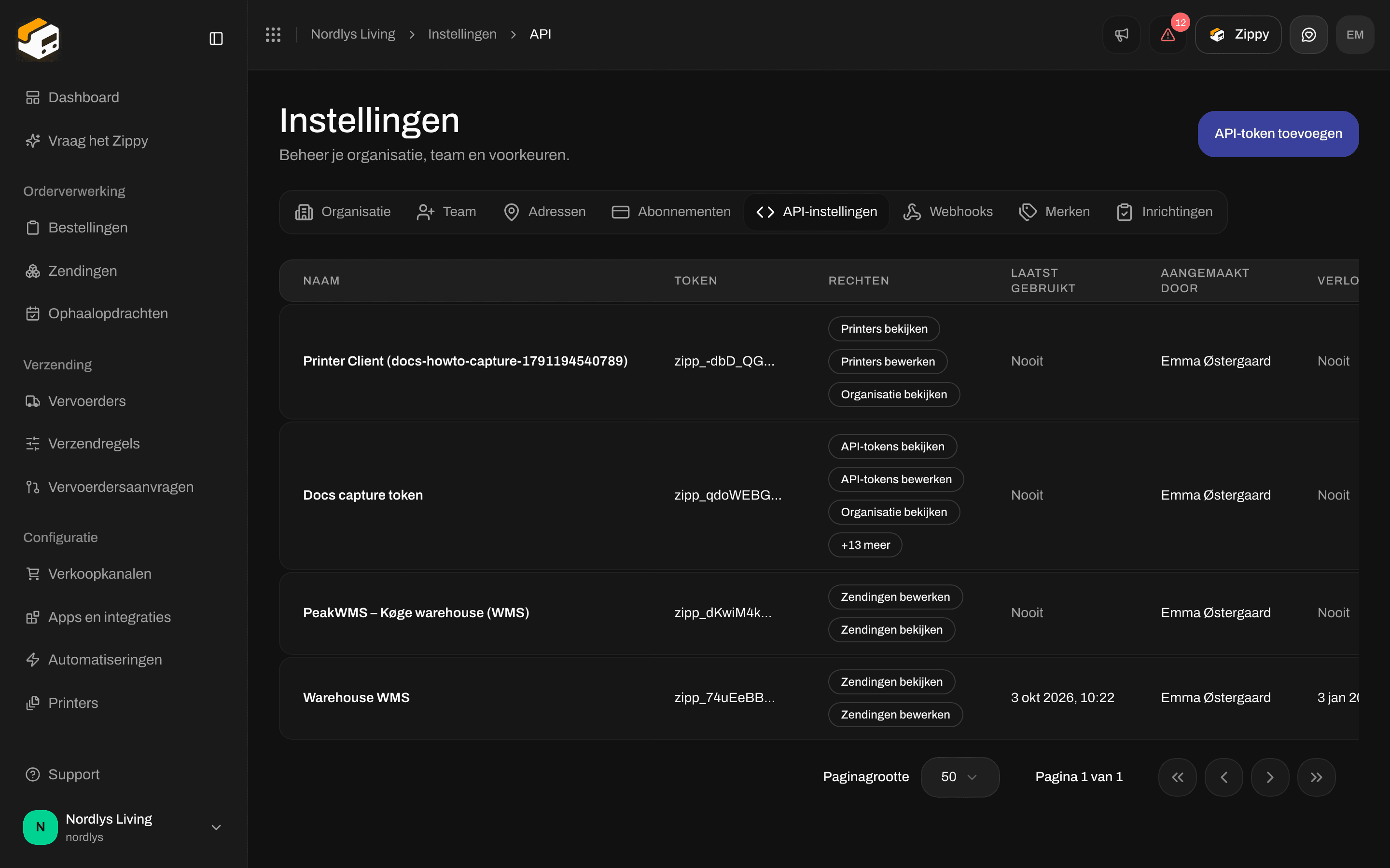 Tabblad API-instellingen met de lijst met API-tokens en API-token toevoegen in de kop