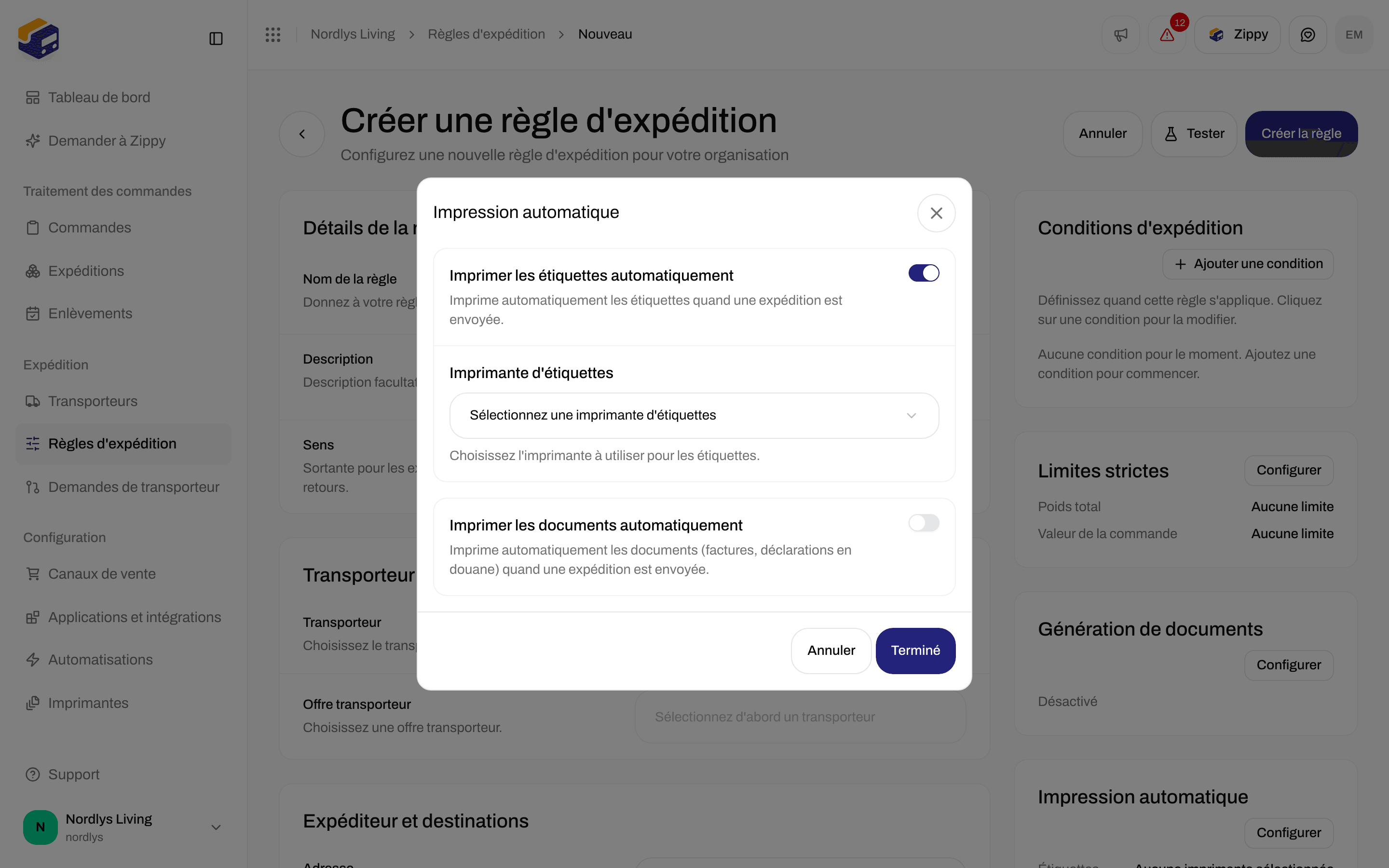 Fenêtre Impression automatique sur une règle d'expédition avec Imprimer les étiquettes automatiquement activé et la liste Imprimante d'étiquettes