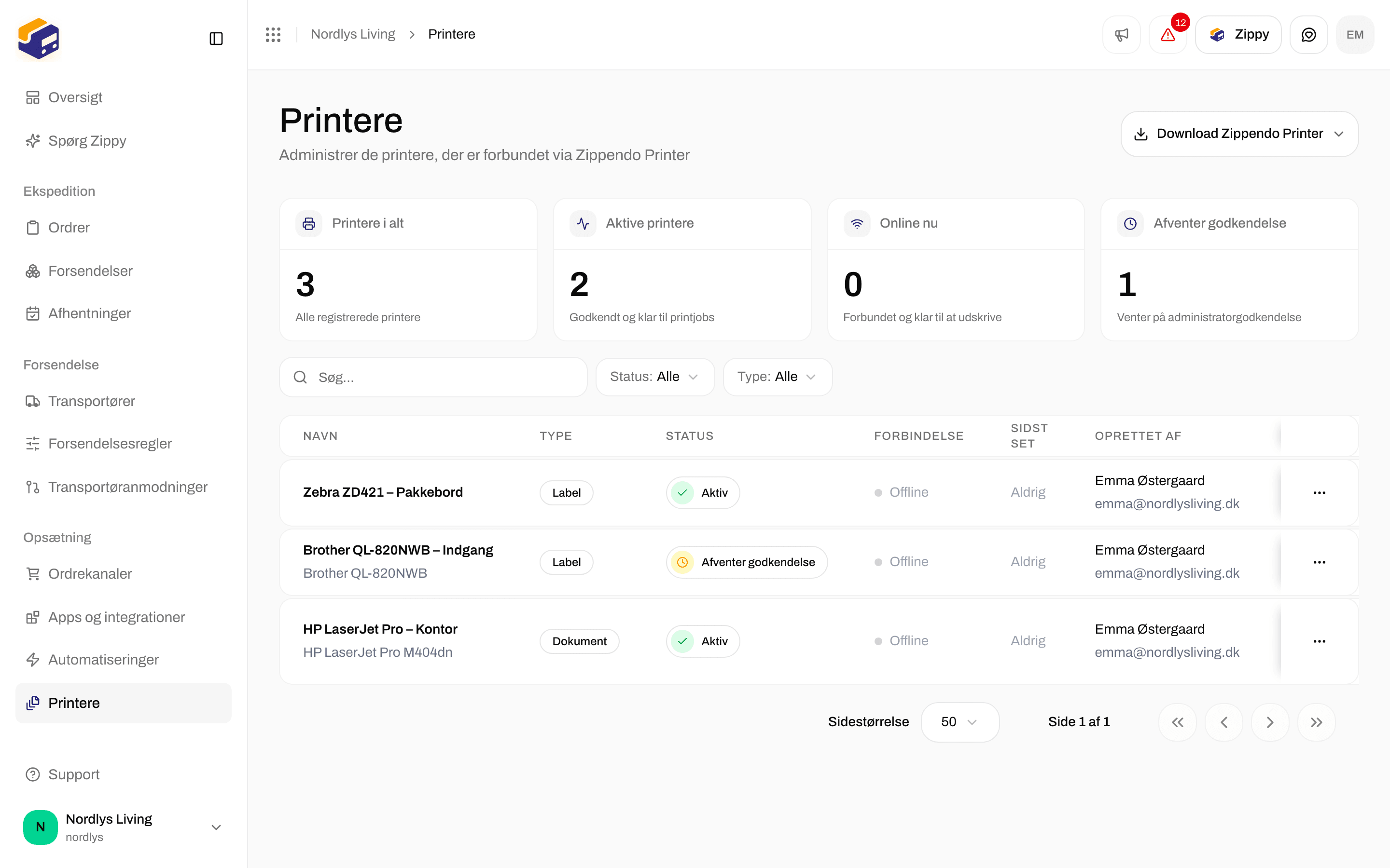 Printerlisten med en eksempel-labelprinter, downloadknappen til Zippendo Printer og statuskort