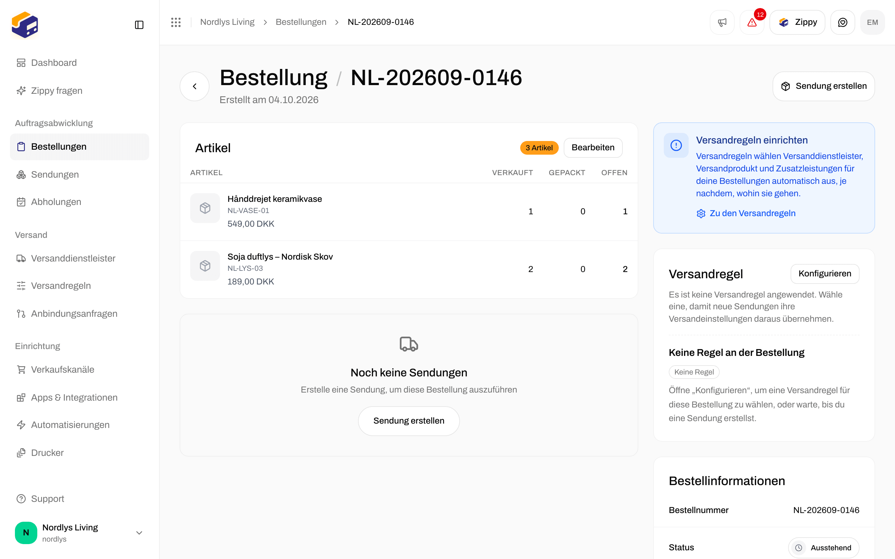 Karte Versandregel einer Bestellung mit dem Namen der Regel, dem Abzeichen Aktiv und Konfigurieren