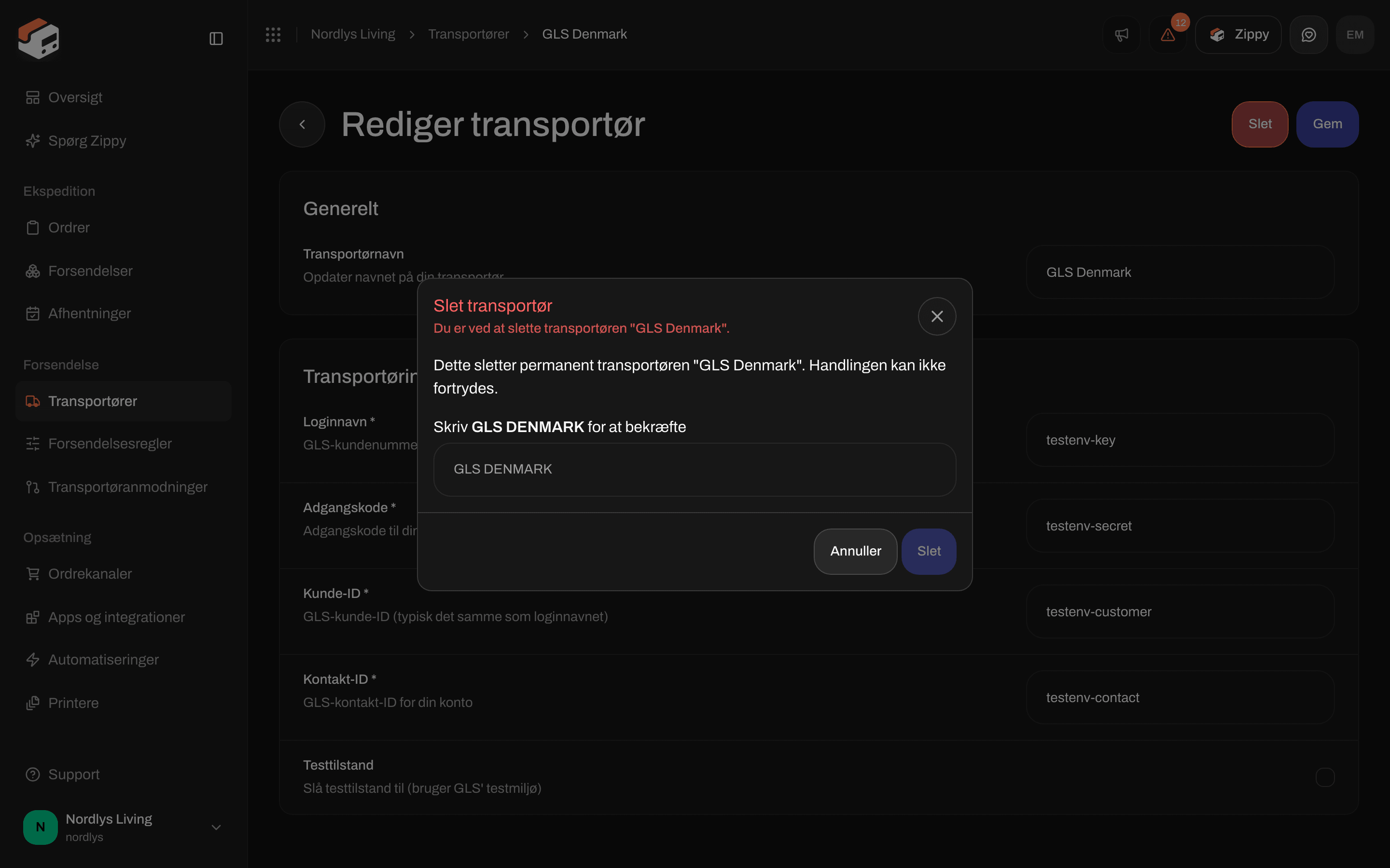 Vinduet Slet transportør, der beder dig skrive transportørens navn med store bogstaver