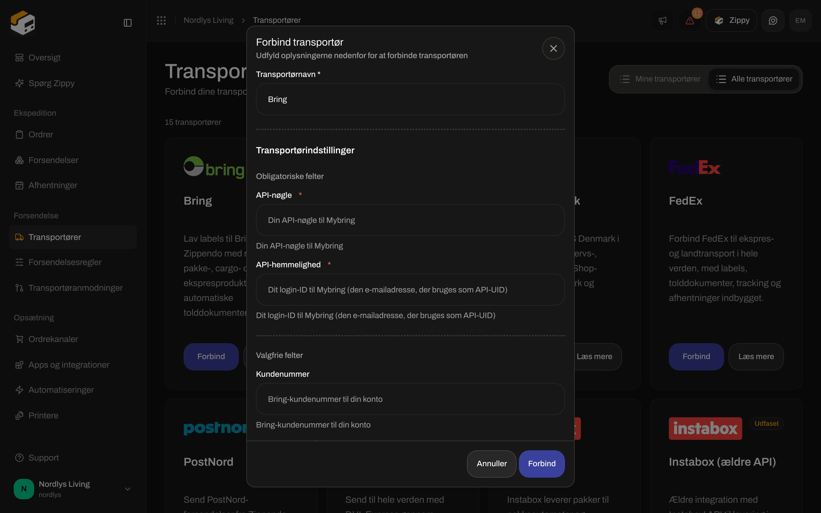 Vinduet Forbind transportør med Transportørnavn Bring og felterne API-nøgle og API-hemmelighed under Transportørindstillinger