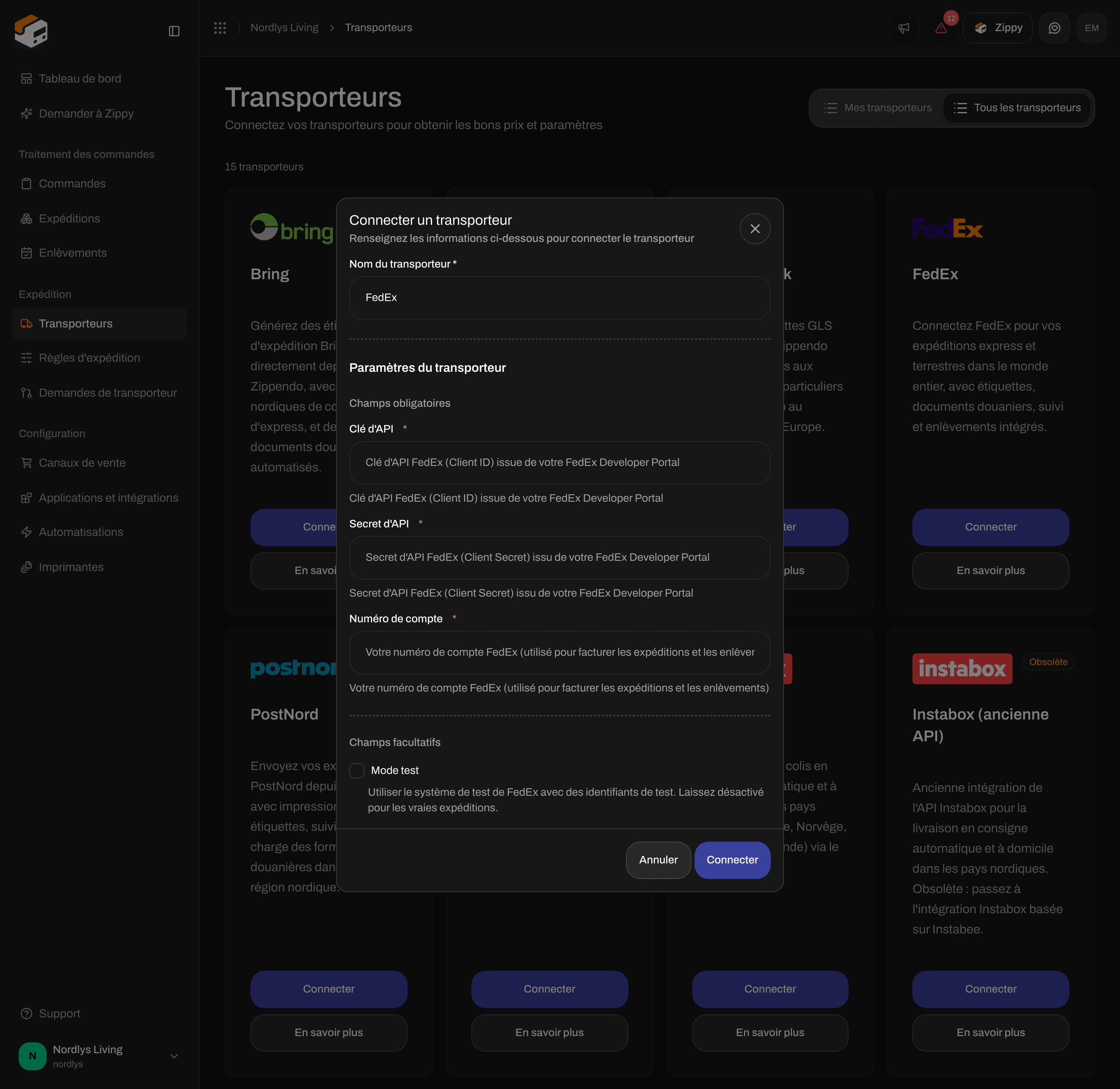 Fenêtre Connecter un transporteur pour FedEx avec les champs obligatoires Clé d'API, Secret d'API et Numéro de compte