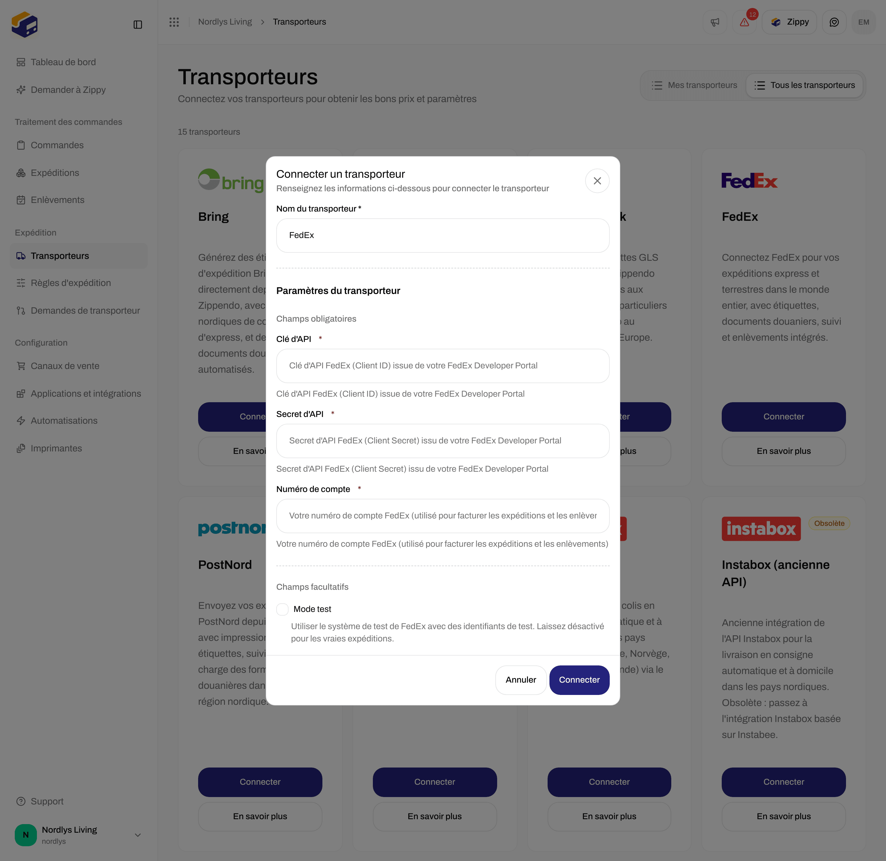 Fenêtre Connecter un transporteur pour FedEx avec les champs obligatoires Clé d'API, Secret d'API et Numéro de compte