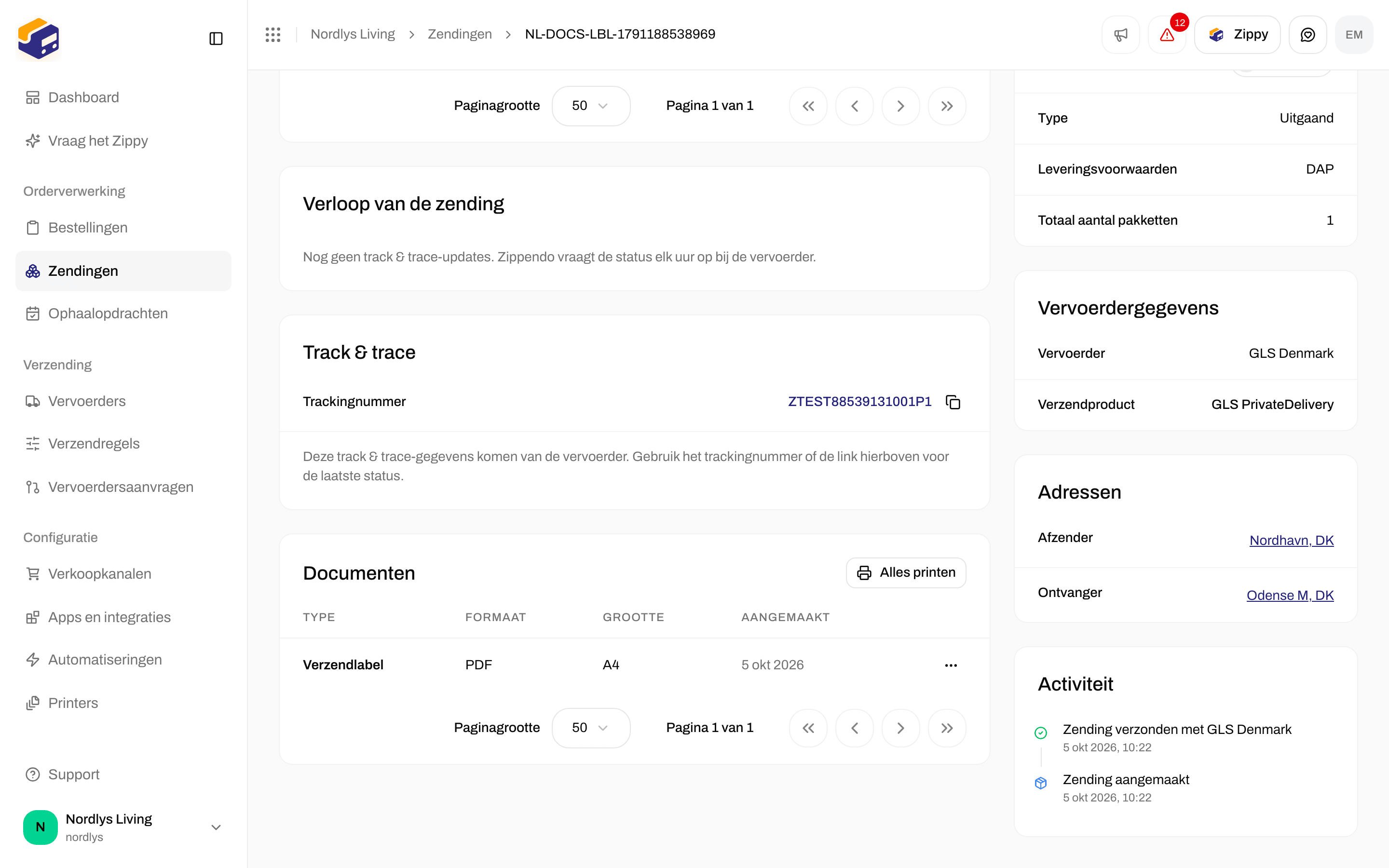 Sectie Documenten van een zending met een rij Verzendlabel in PDF-formaat en Alles printen
