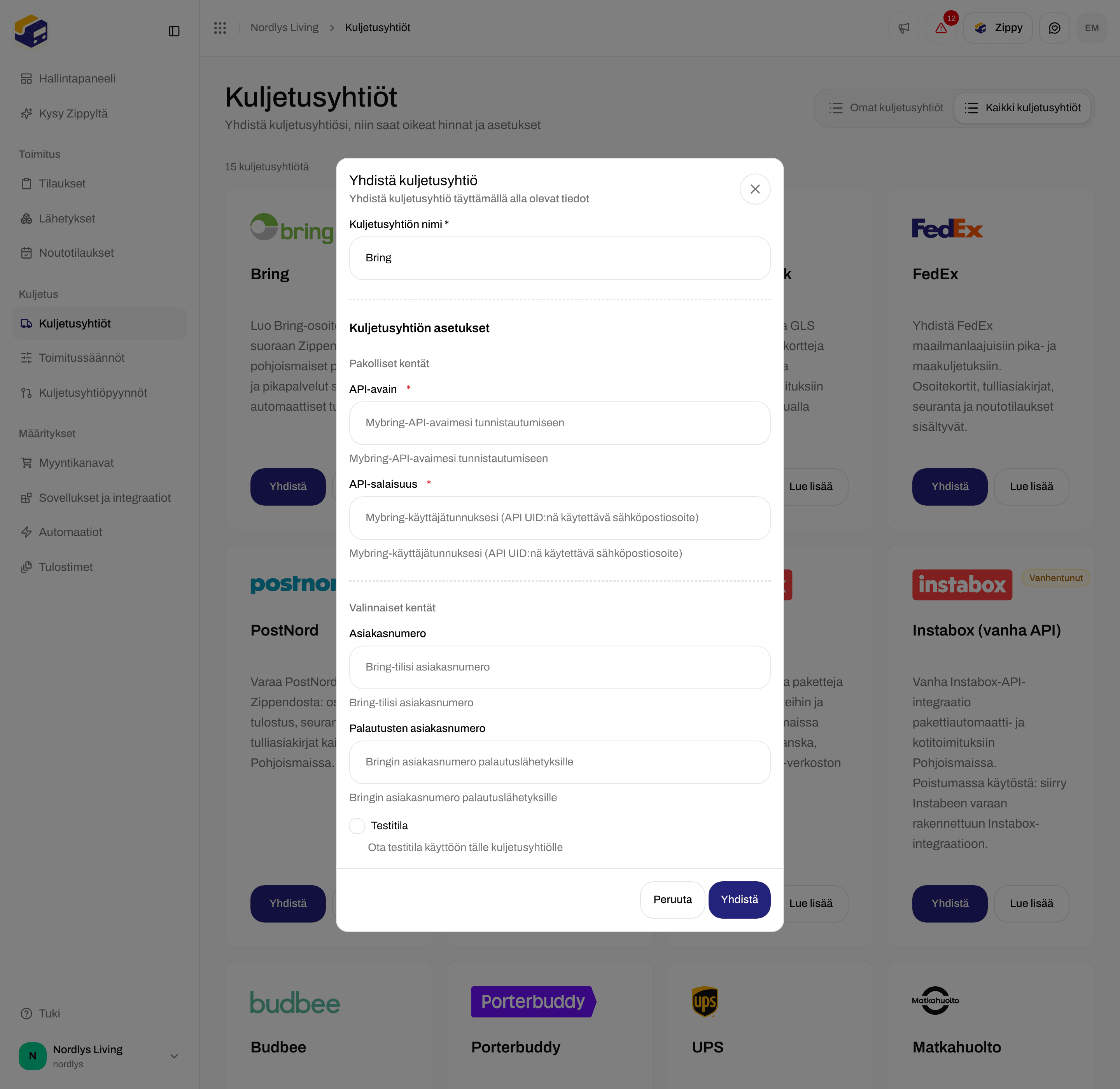 Bringin yhdistämislomake vieritettynä kohtaan Valinnaiset kentät, joissa Asiakasnumero, Palautusten asiakasnumero ja Testitila