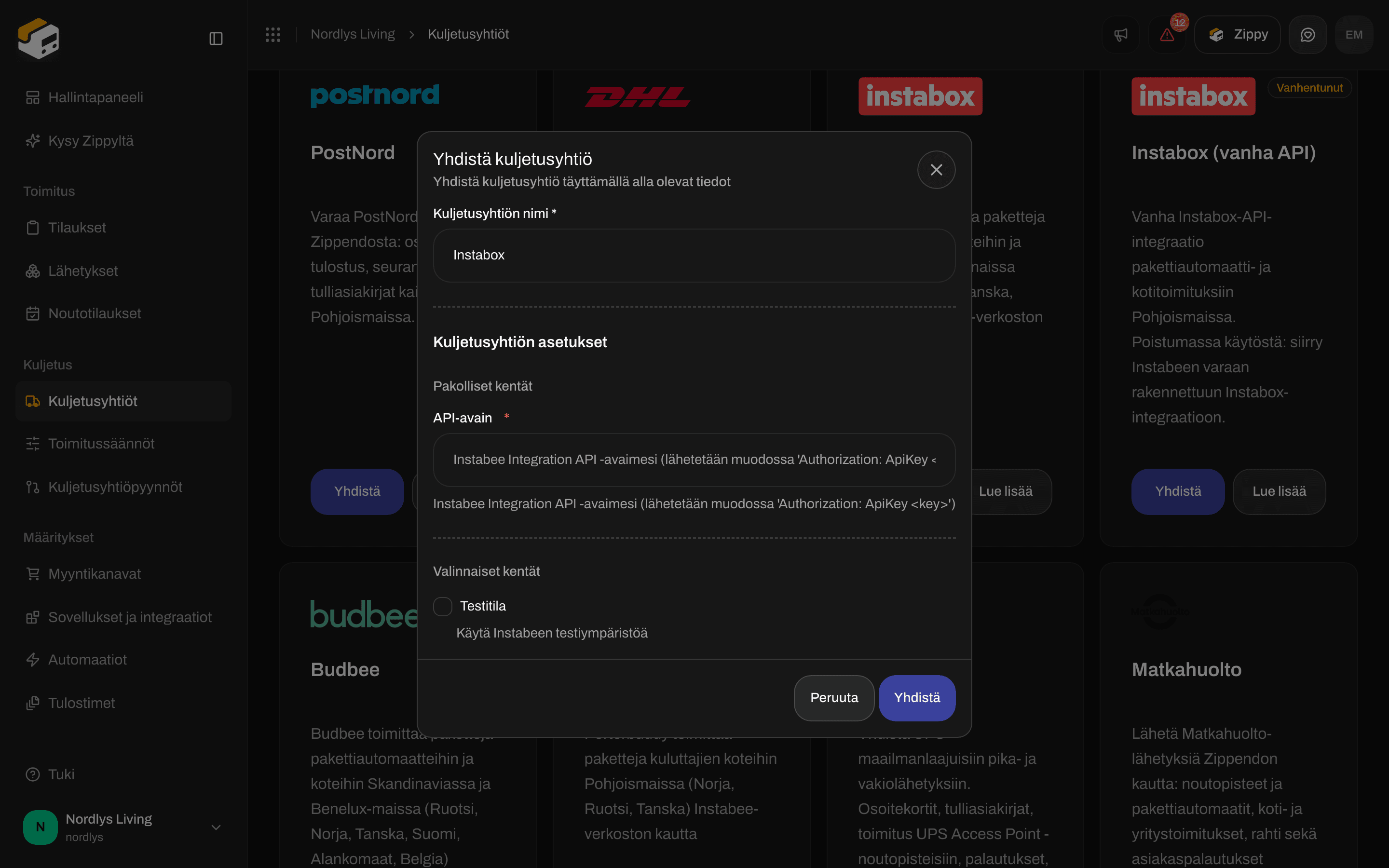 Yhdistä kuljetusyhtiö -ikkuna Instaboxille, jossa pakollinen API-avain ja valinnainen Testitila