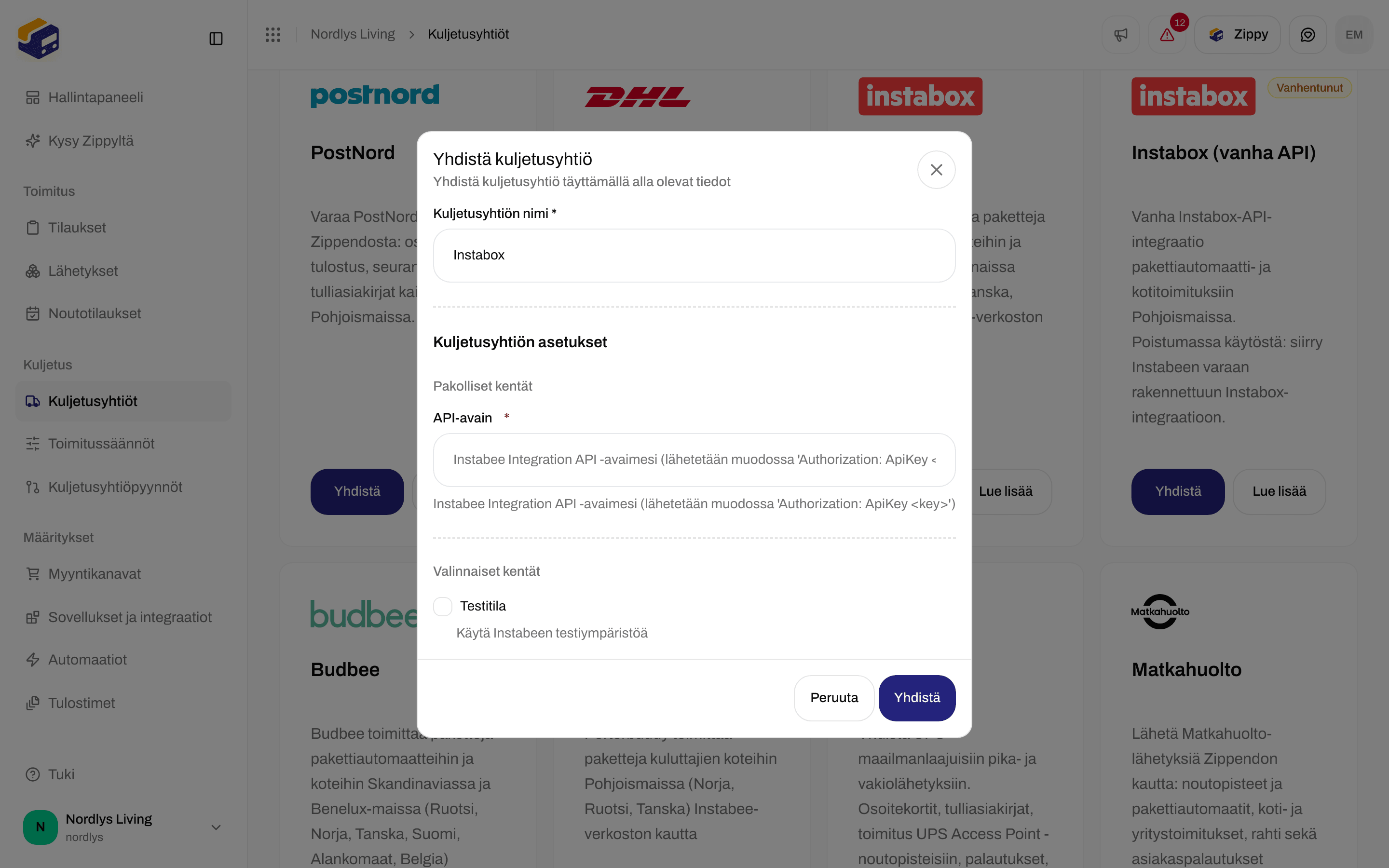 Yhdistä kuljetusyhtiö -ikkuna Instaboxille, jossa pakollinen API-avain ja valinnainen Testitila