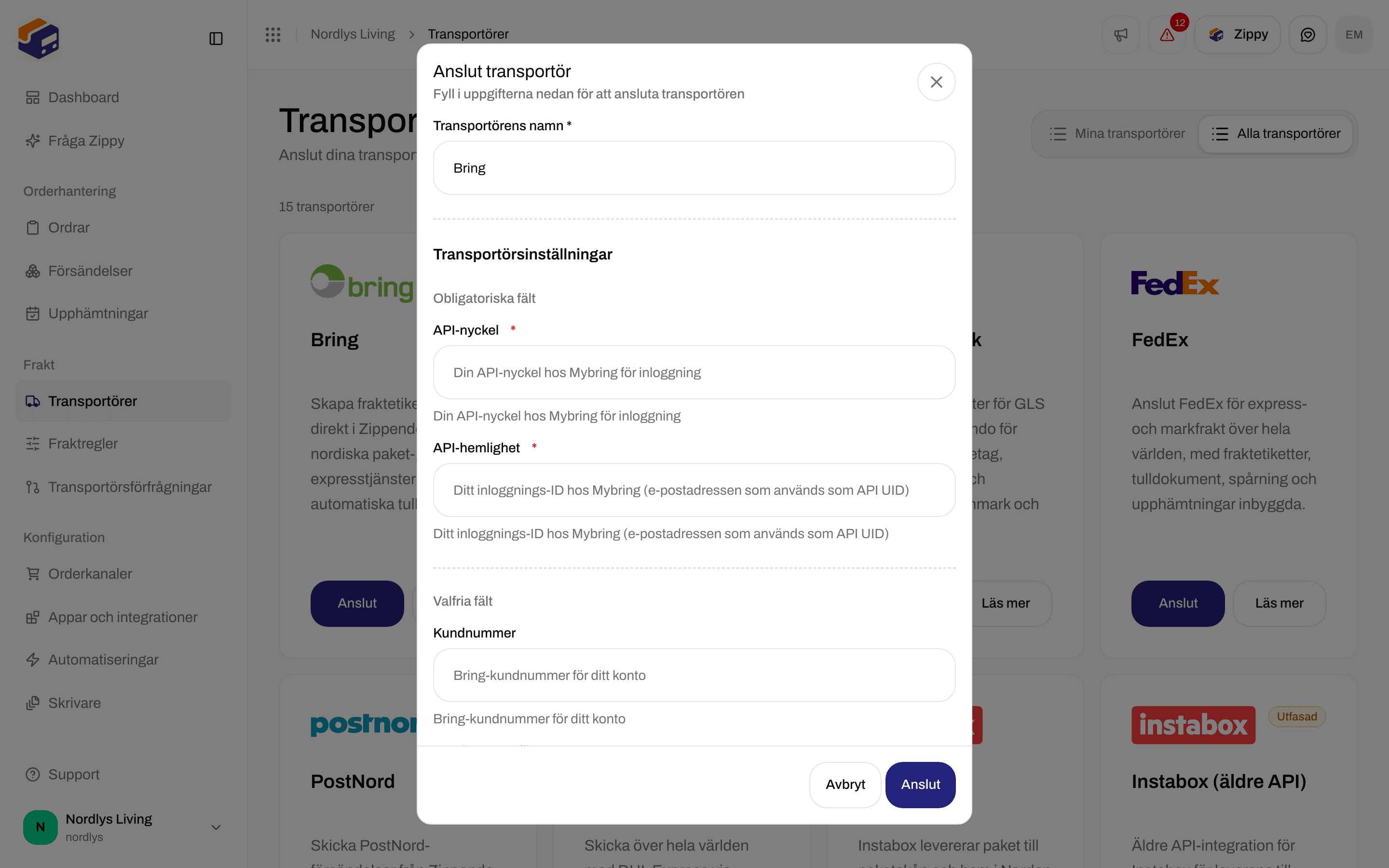 Fönstret Anslut transportör med Transportörens namn Bring och fält för API-nyckel och API secret under Transportörsinställningar