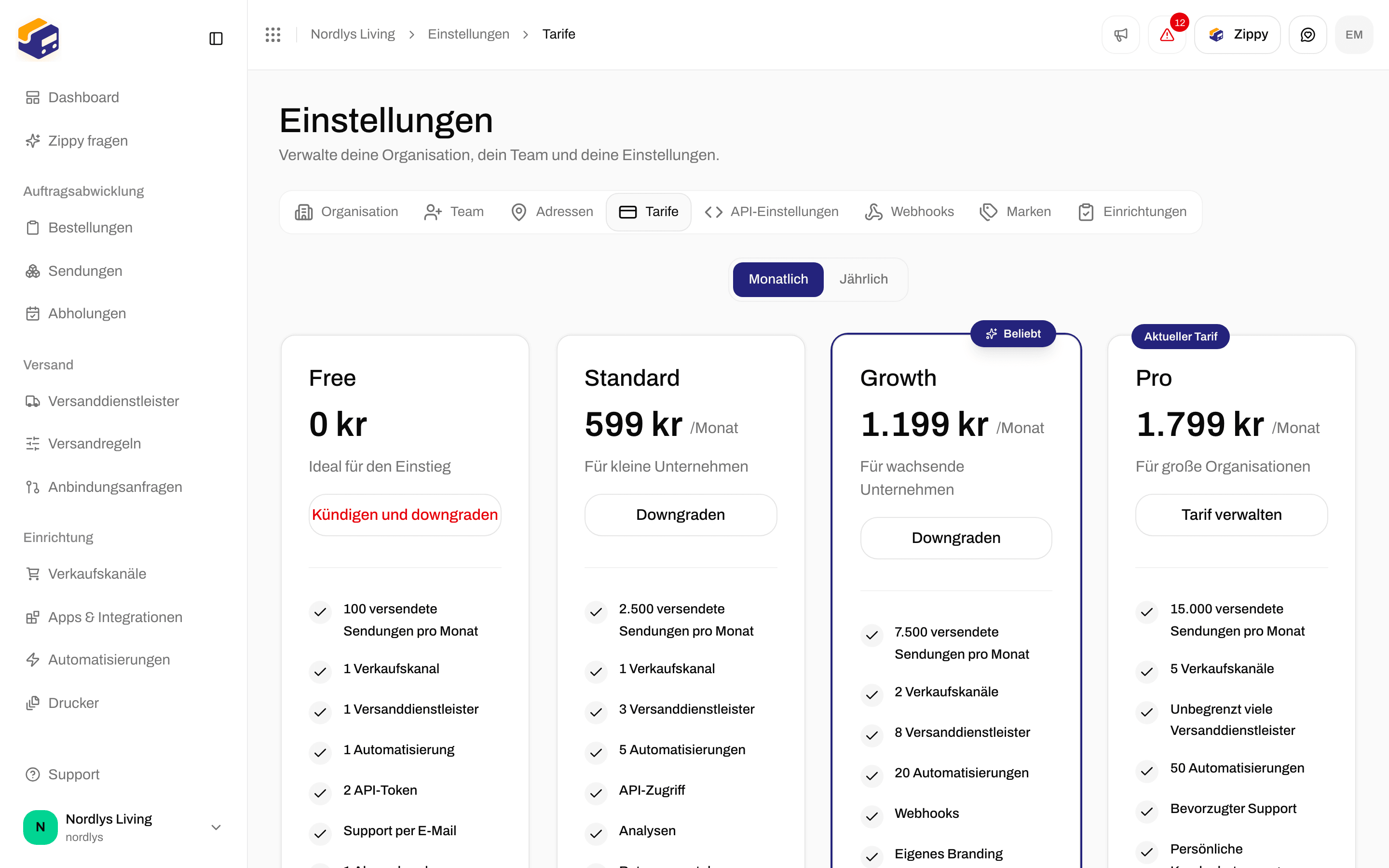 Tarife mit ausgewähltem Monatlich und Pro markiert als Aktueller Tarif