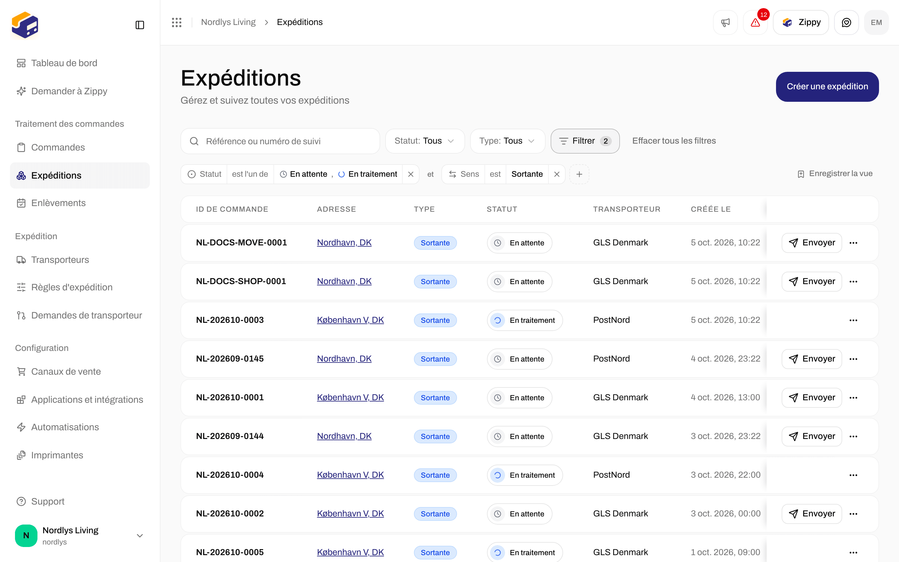 Liste des expéditions avec une étiquette Status et une étiquette Direction