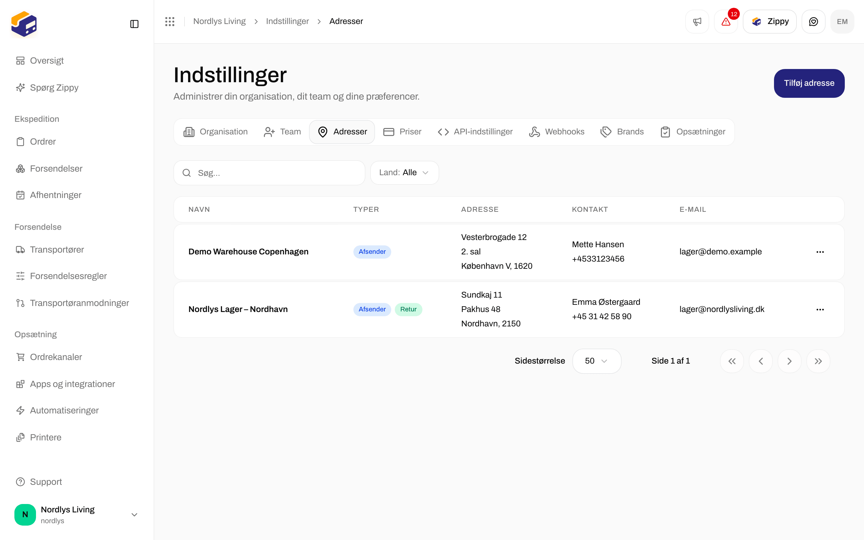Adresseliste med to lagre, ét markeret Afsender og ét markeret Afsender og Retur