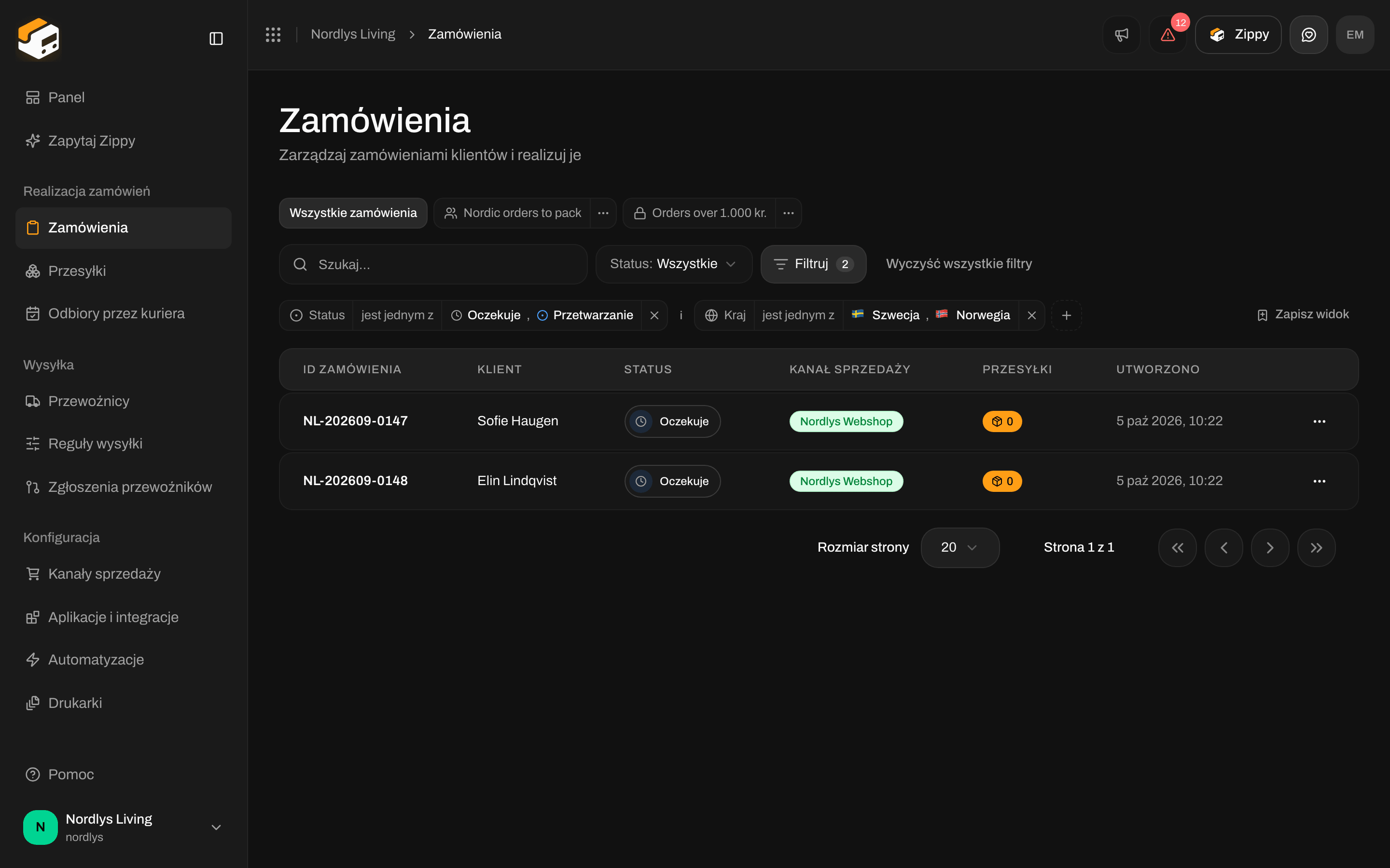 Lista zamówień zawężona znacznikiem Status i znacznikiem Kraj połączonymi słowem i