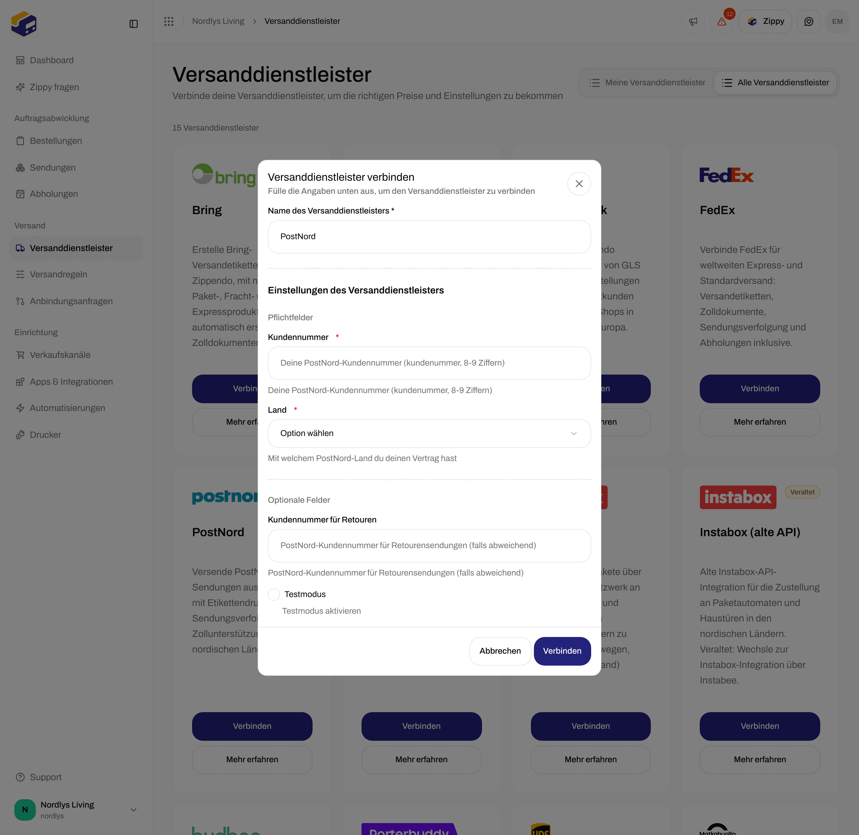 Fenster „Versanddienstleister verbinden“ für PostNord mit dem Feld Customer number und der Liste „Land“