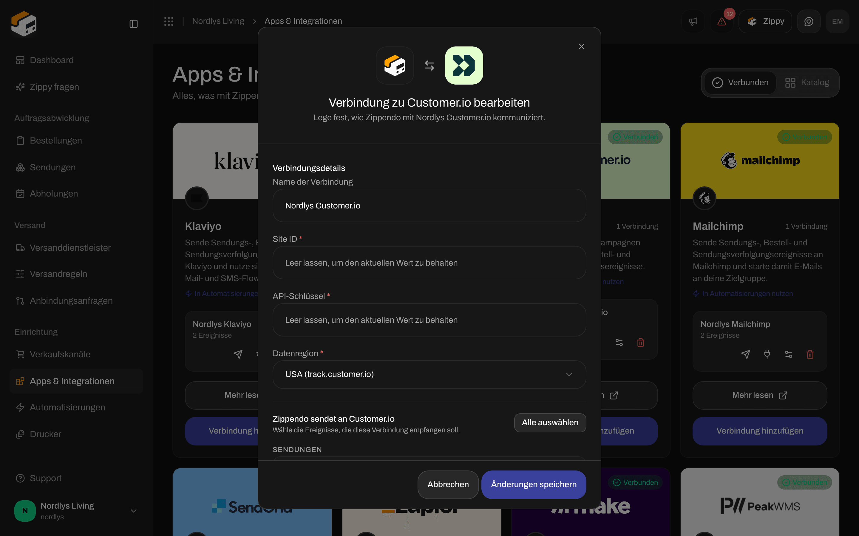 Bearbeitungsfenster für eine Customer.io-Verbindung mit Name der Verbindung, leeren Zugangsdatenfeldern, Datenregion und den Ereignissen