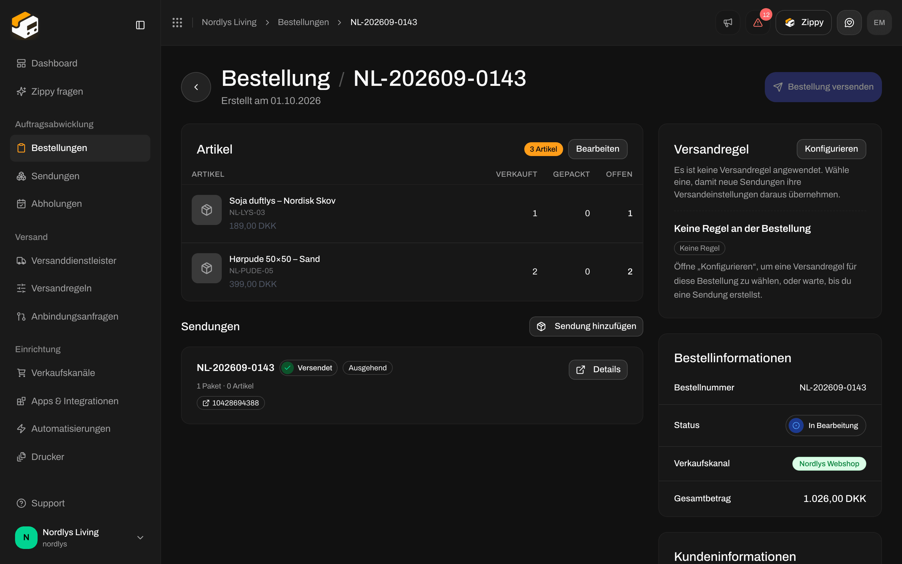 Eine Bestellung mit ihrer Versandregel, den Bestellinformationen und den Artikeln