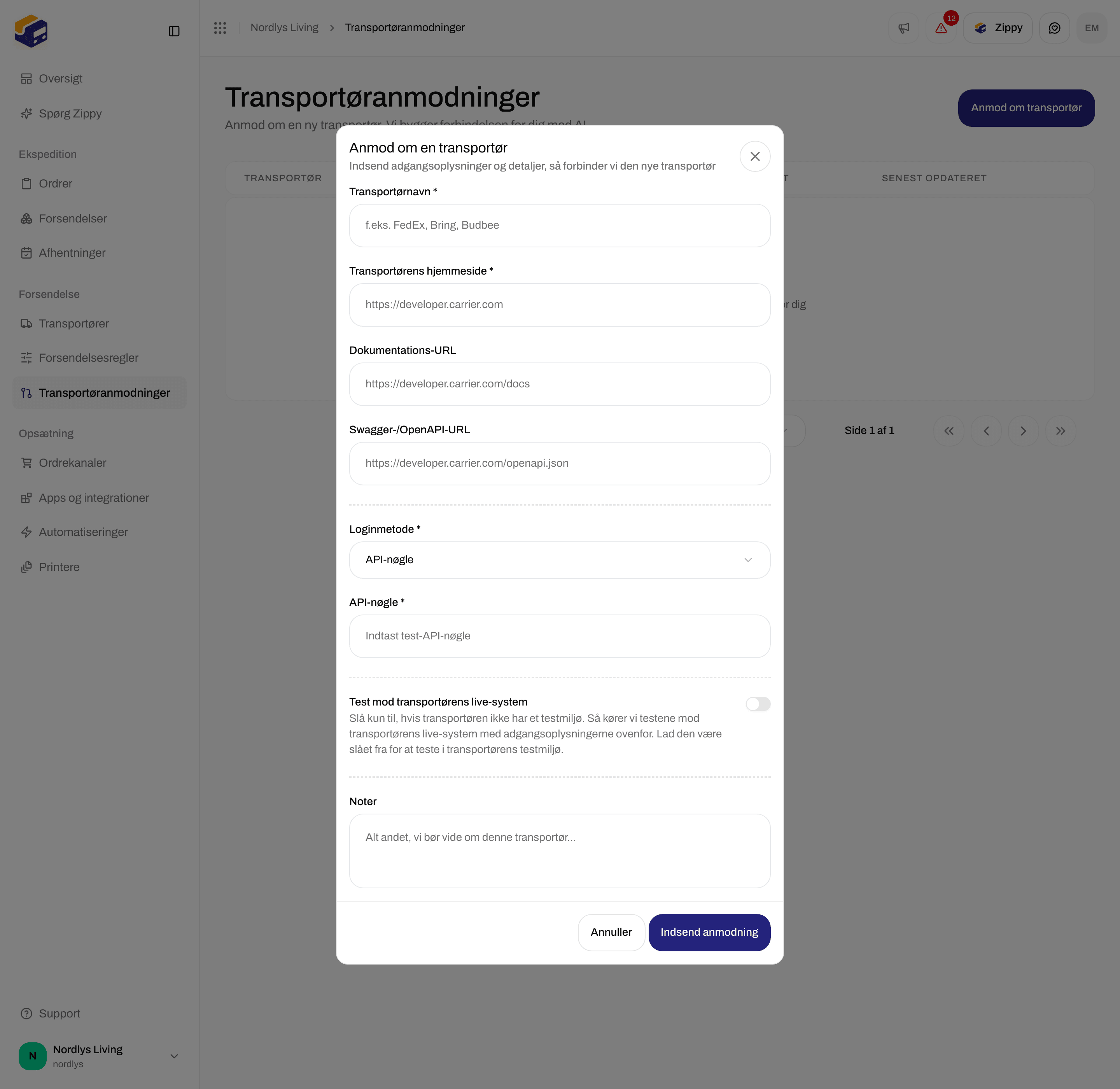 Vinduet Anmod om en transportør med transportørnavn, hjemmeside, dokumentationslinks og feltet API-nøgle