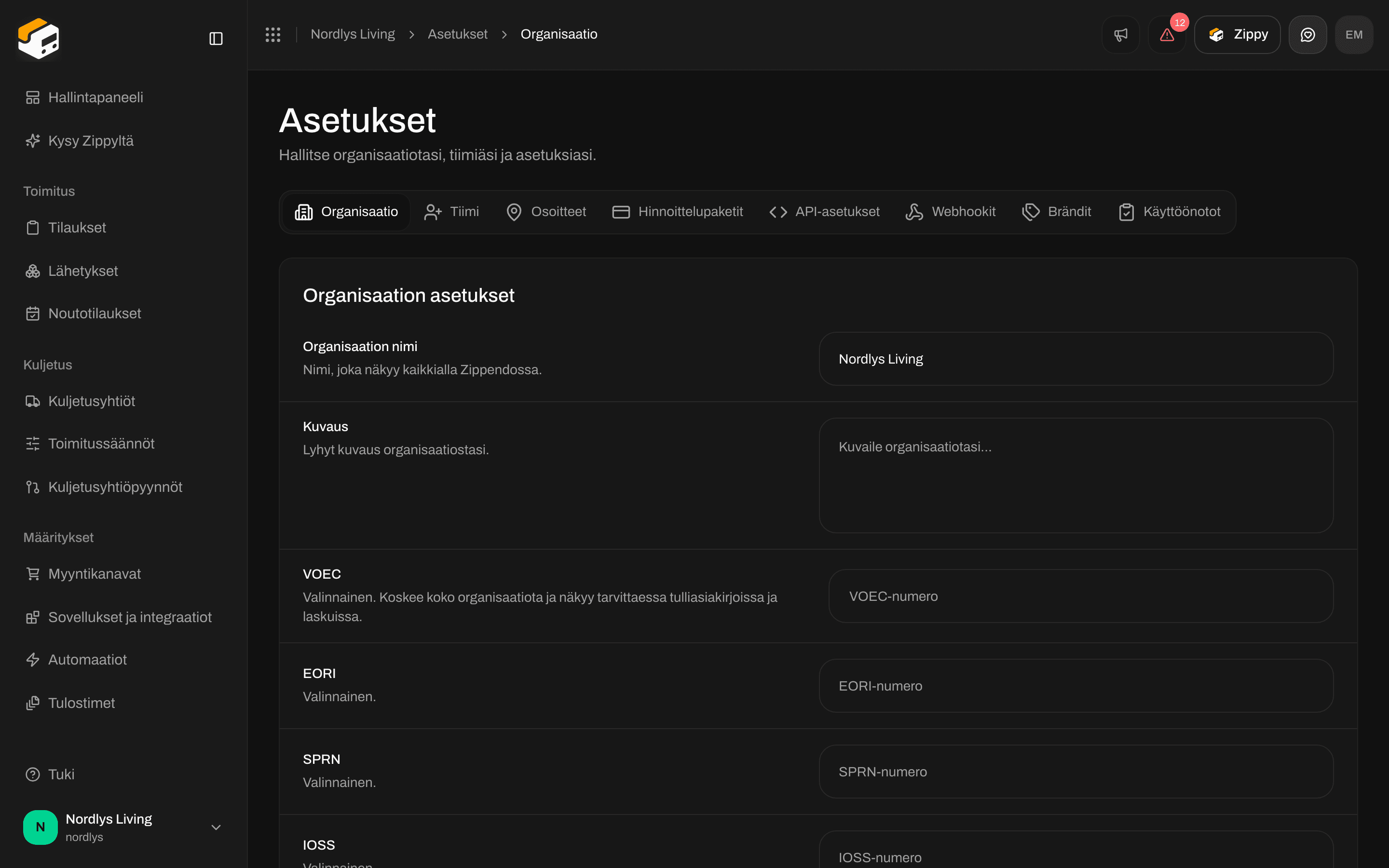 Brändäys-osio, jossa logon lataus, Pääväri, Toissijainen väri ja Tallenna