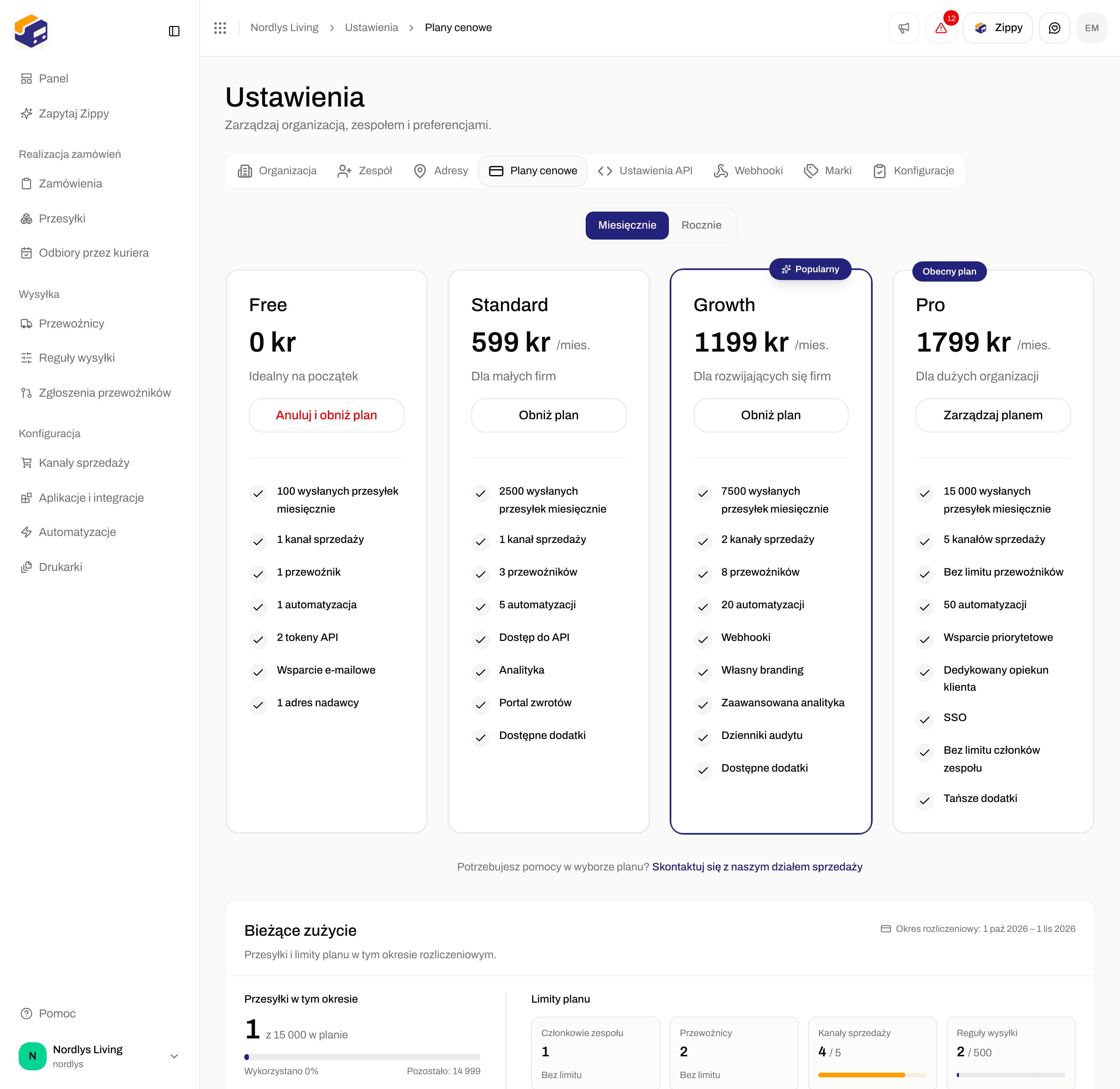 Plany cenowe z przyciskami Miesięcznie i Rocznie oraz kartami Free, Standard, Growth i Pro